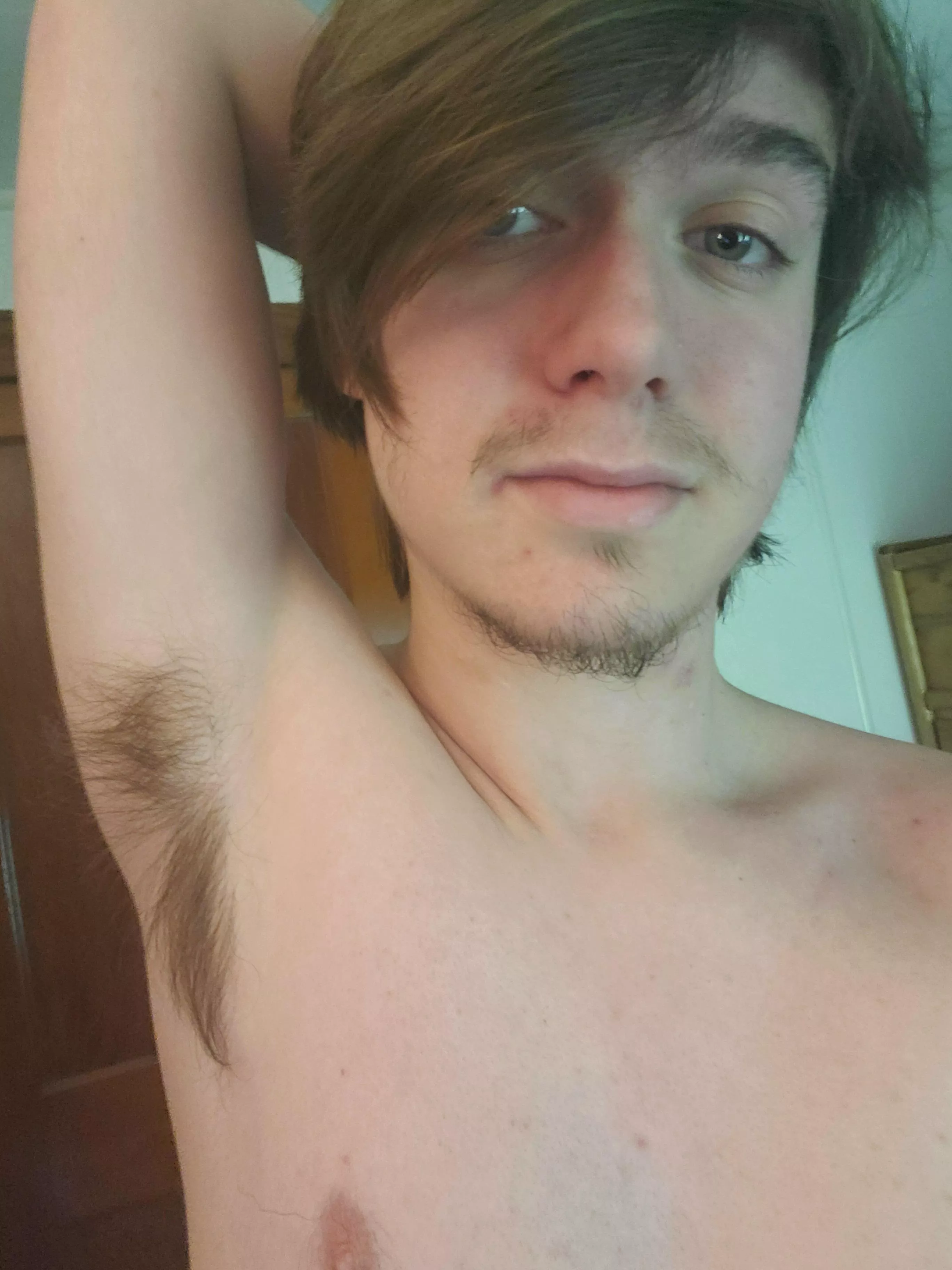 (19) Someone tell me if my musky pits taste good😈 link in profile to see more of me😉 posted by Hairyboi18