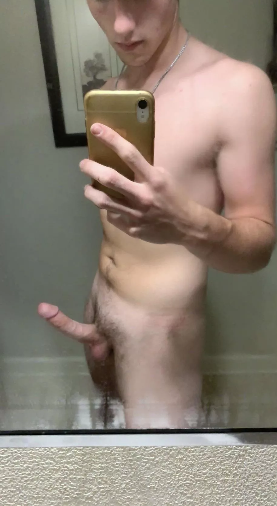 19 year old (m) hung and horny posted by theindianabull