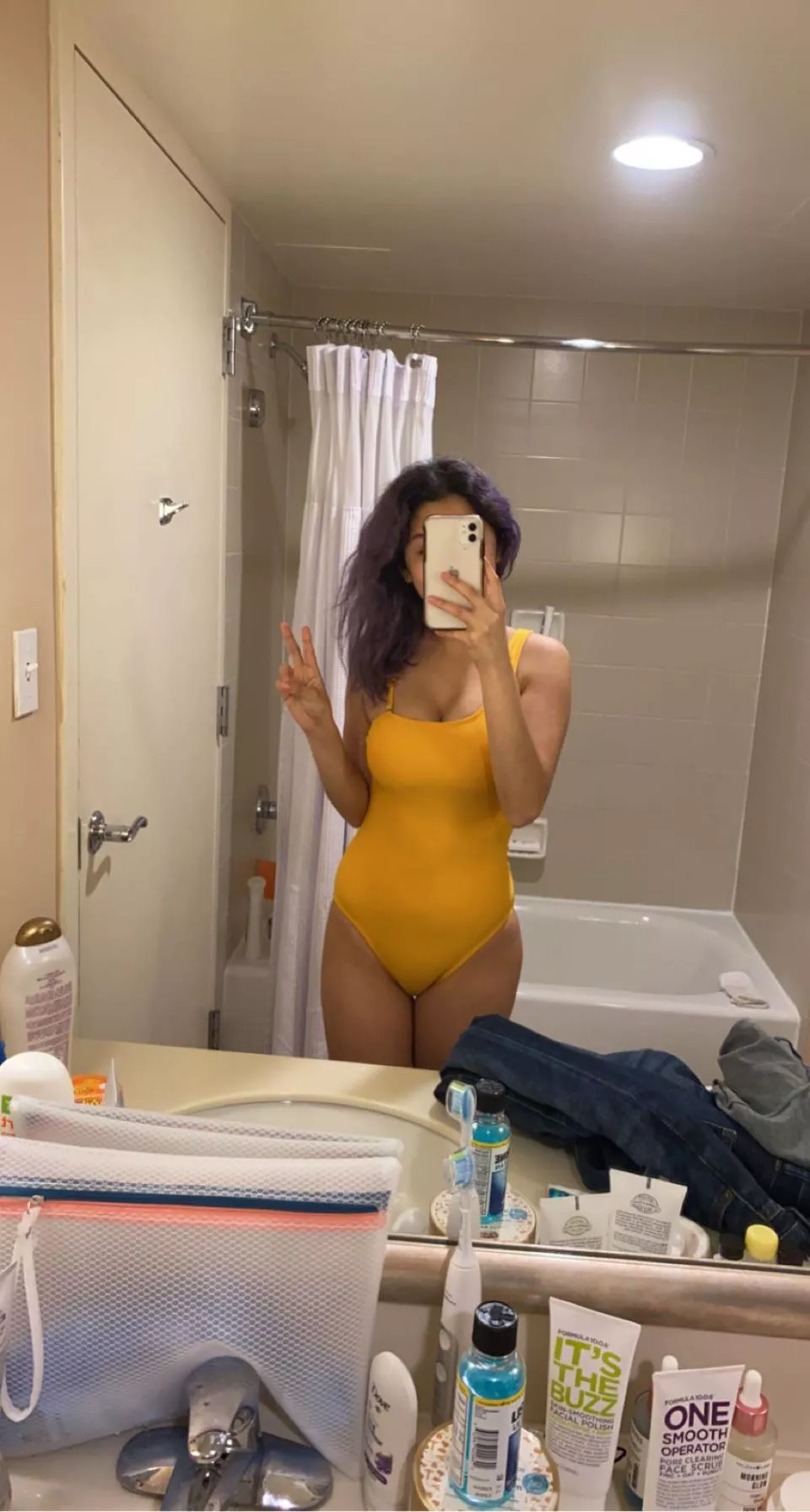 19F latina ðŸ˜‹ tight swimsuit tight pussy posted by bebeskyy