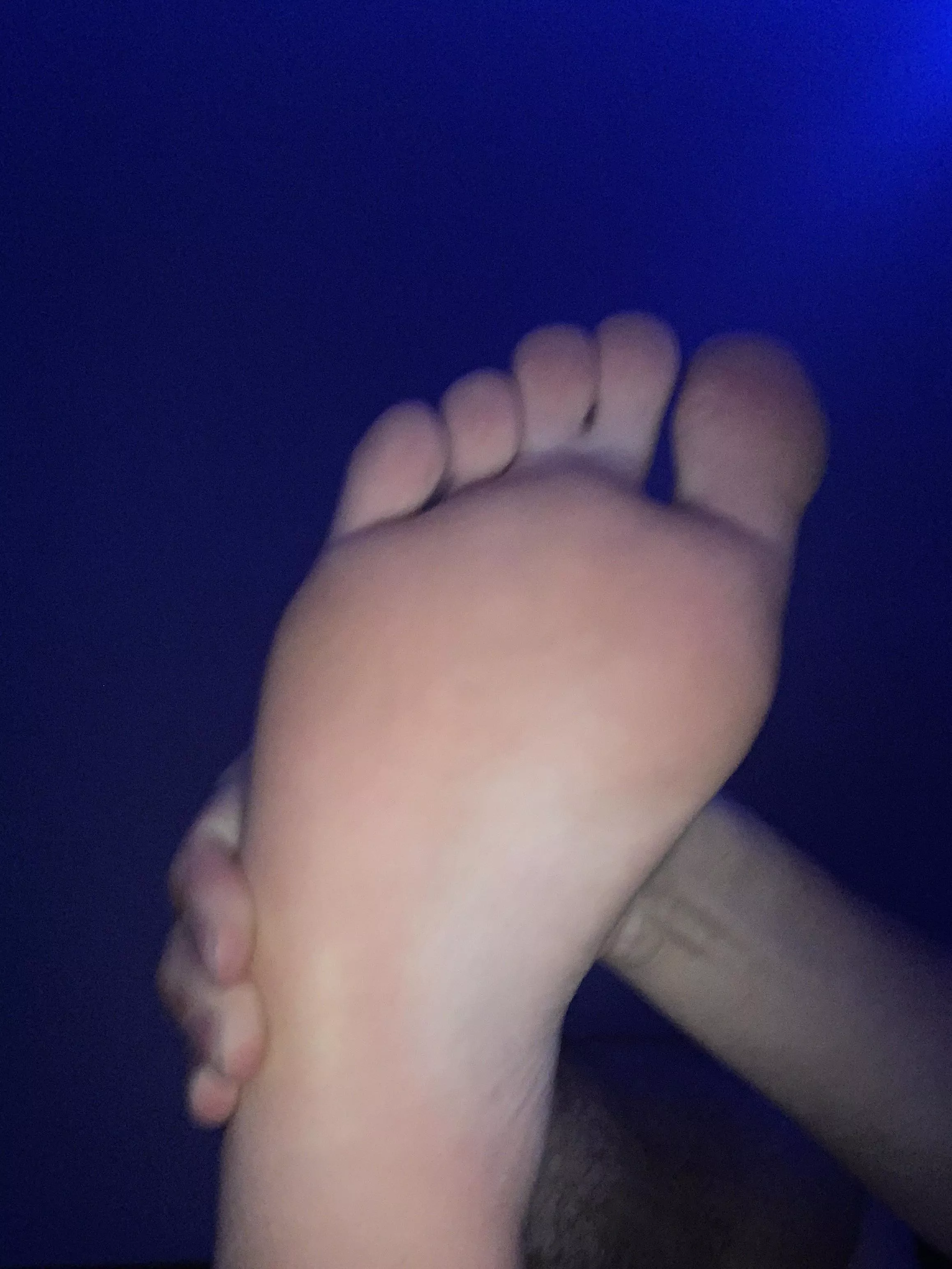 19m I love feet sm, HMU I’d love to see some hot feet and trade posted by chrpacis