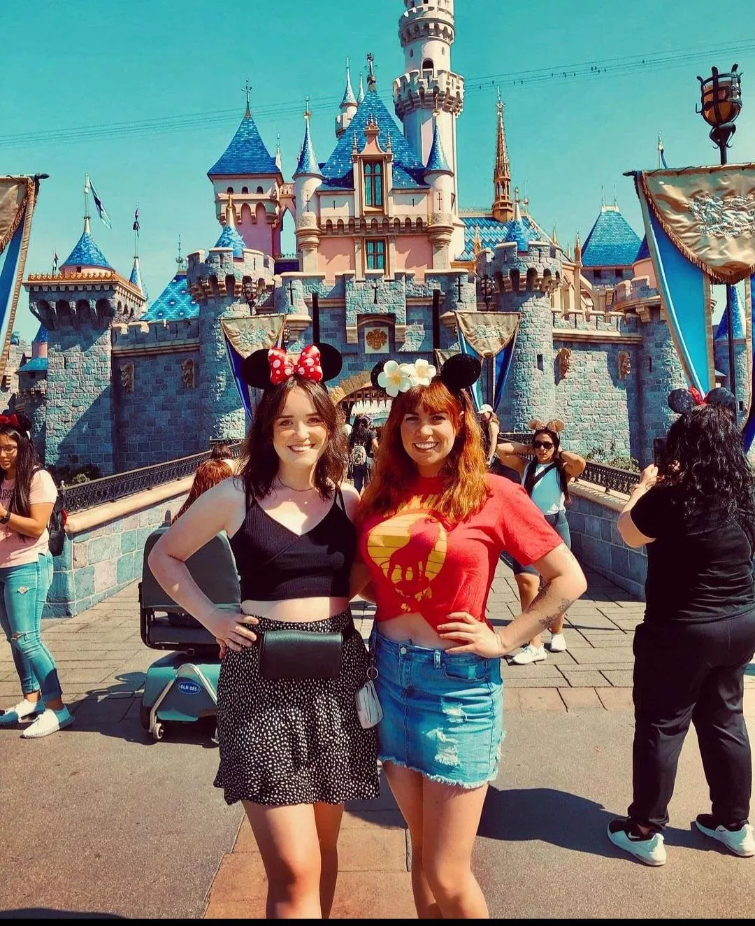 [2] Disney gals posted by Pornguy097