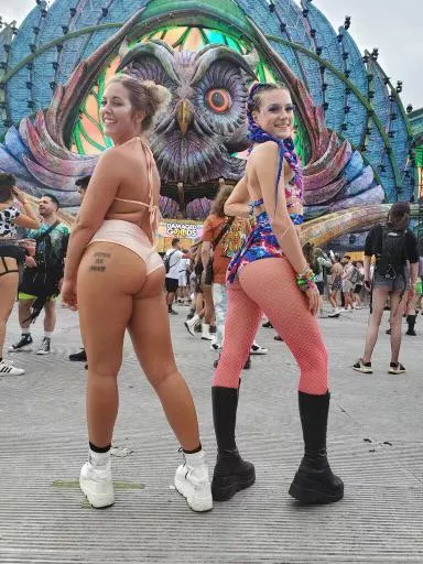 2 rave booties are better than 1 posted by Myrandaaa69