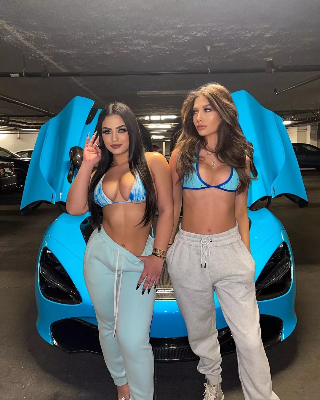 2 women and a Lamborghini posted by chapkafour