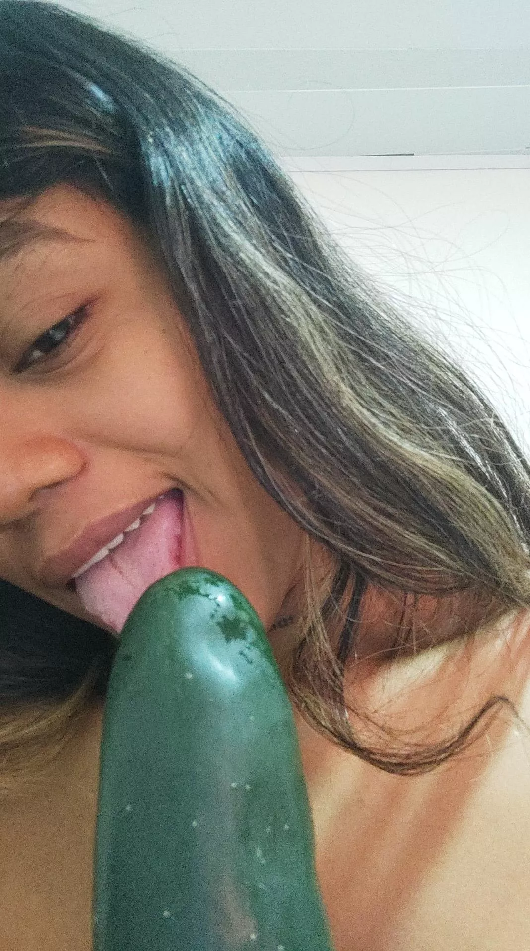 20 [F4M] I have always liked to show myself sending very delicious nudes so that they feel a lot of desire to fuck me posted by MiaKhalifa6