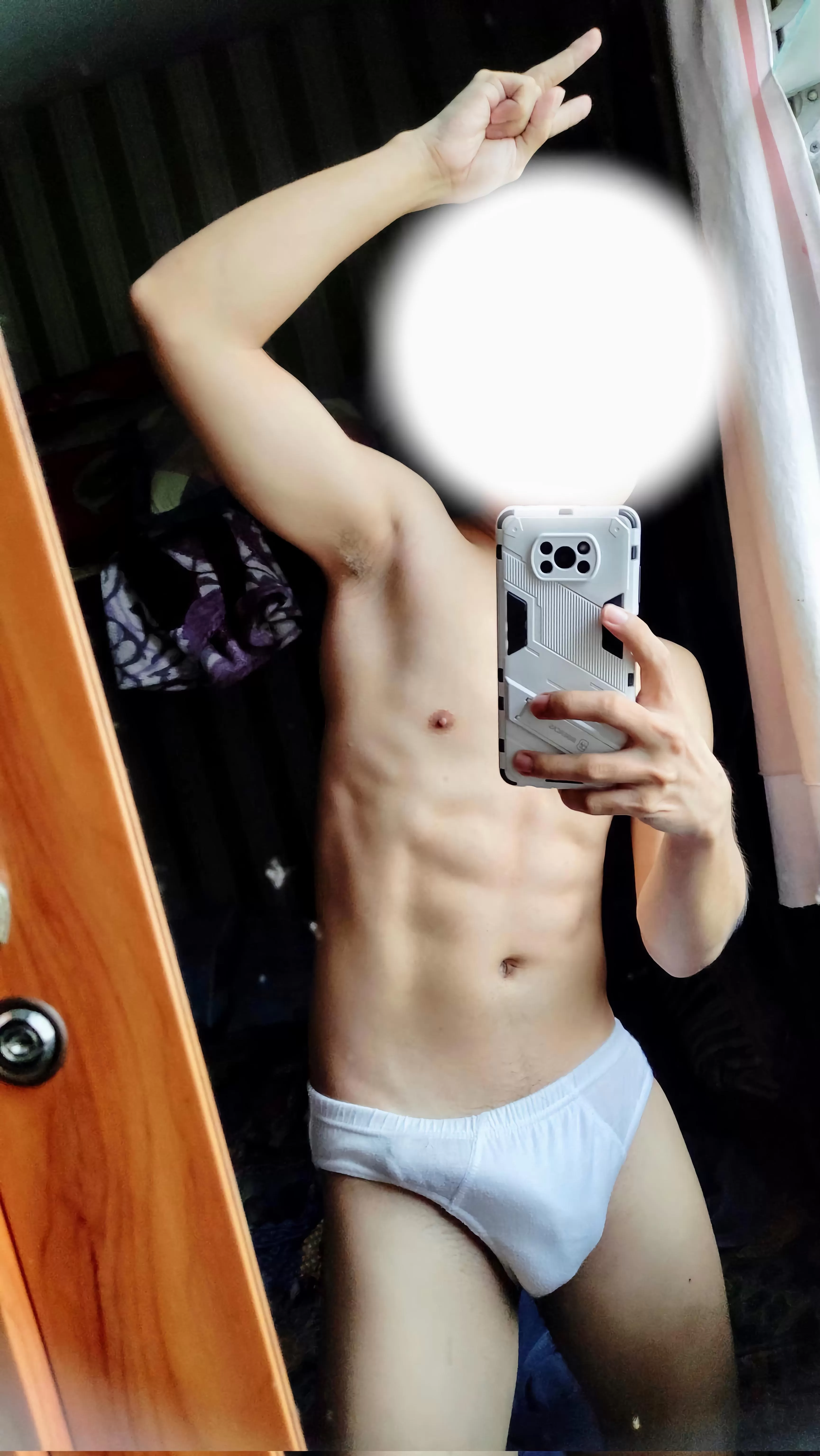 20yo skinny smooth boi with abs taking a selfie ðŸ˜ˆ posted by CoyoteNo4105