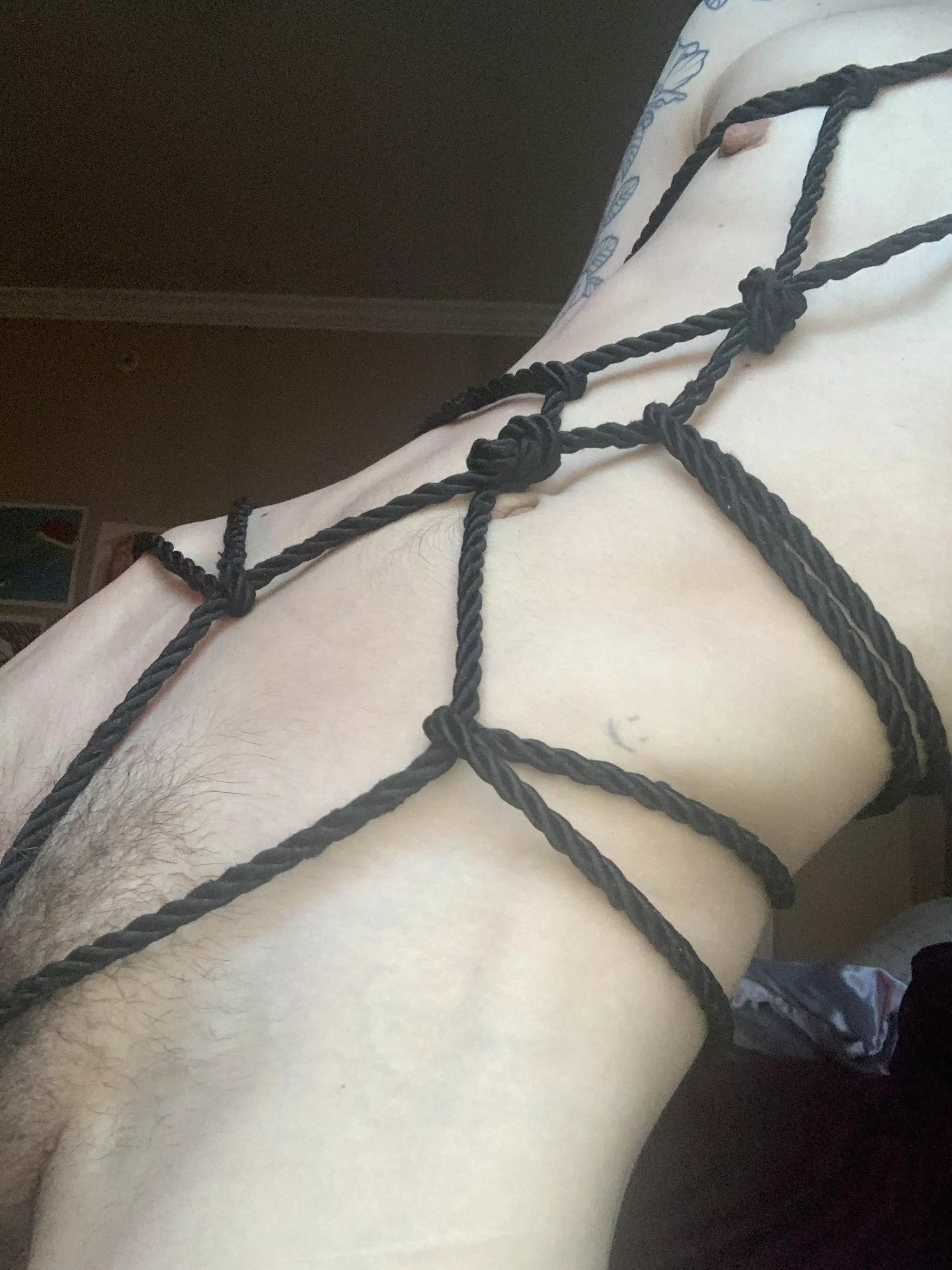 [21 nb] trying to learn shibari.... making progress? posted by charlieee666