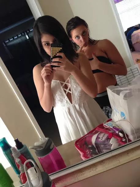 [21f] My roommate and I getting ready for the day :) posted by DayannaFlame69