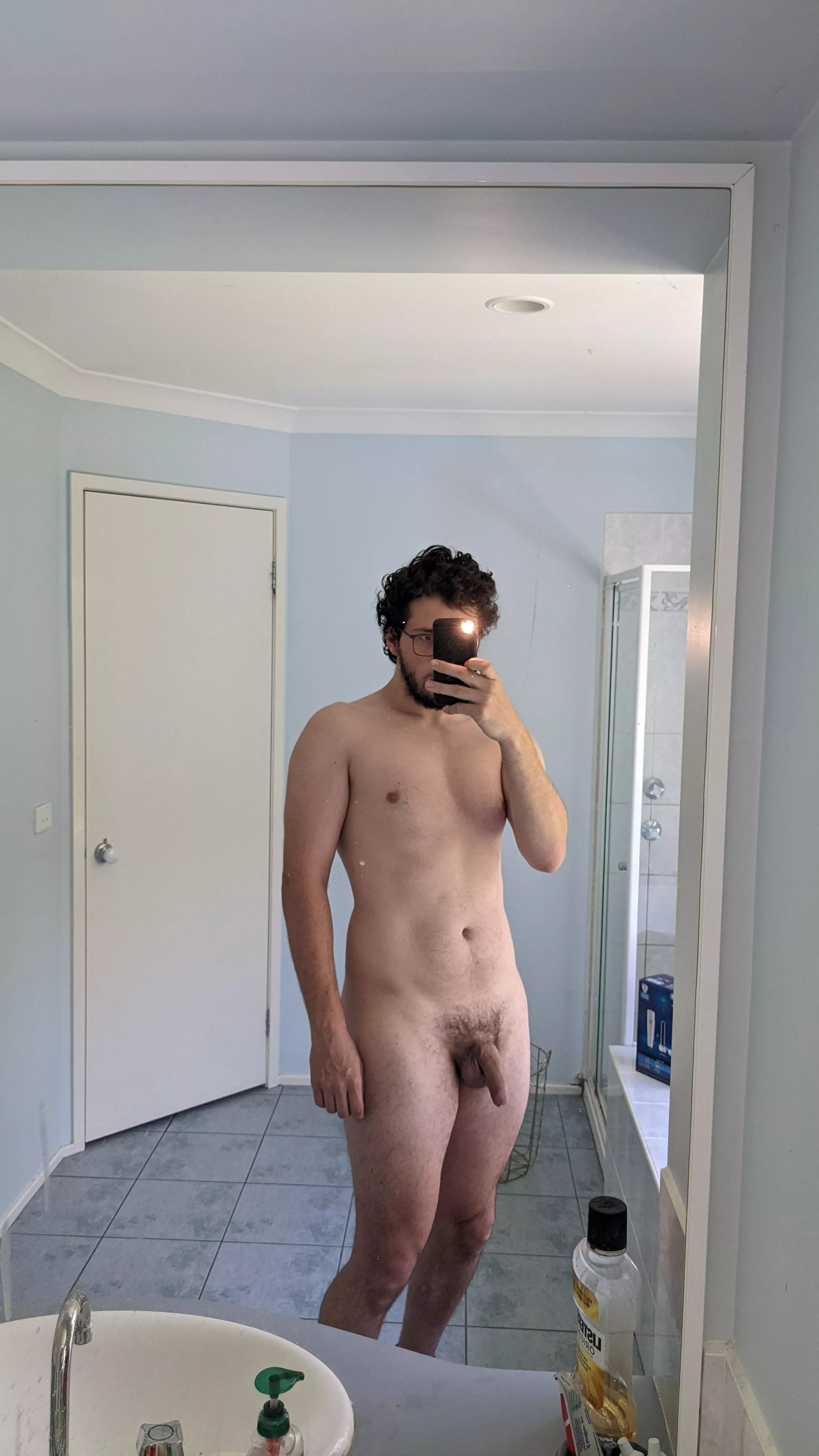 21M Aussie, proud of how I am starting to look from gym. Not anywhere near where I'd like to be, but, doing my best! posted by Sandwiches86