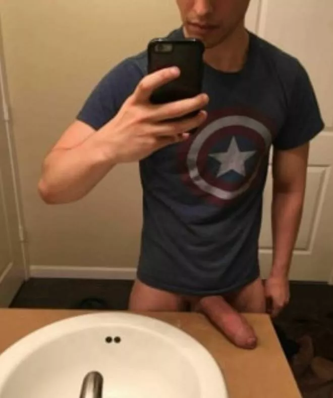 21[M] who’s your favourite superhero?? posted by hshsbajskar