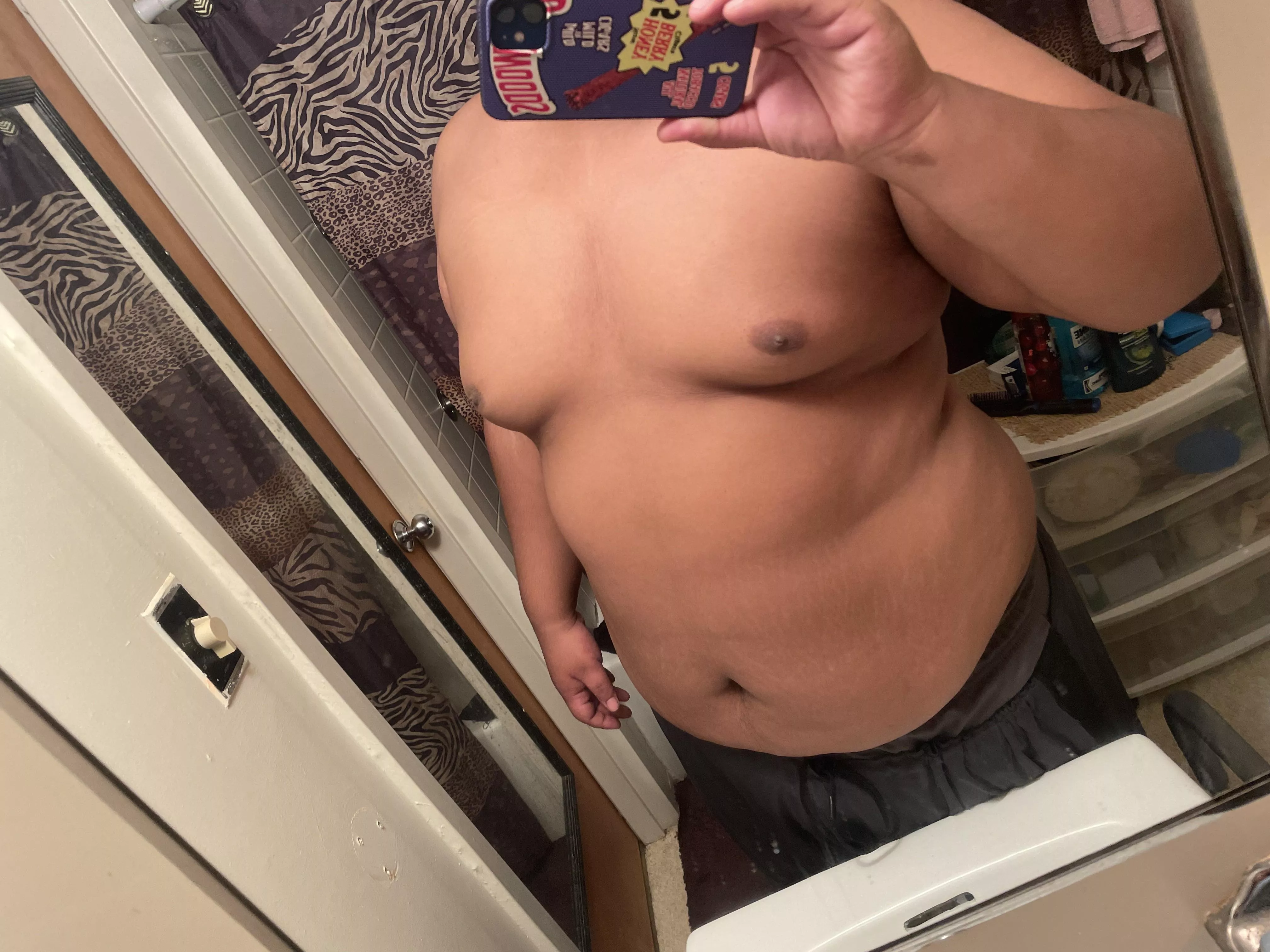 [22] need my stomach and dick rubbed posted by bigdro274