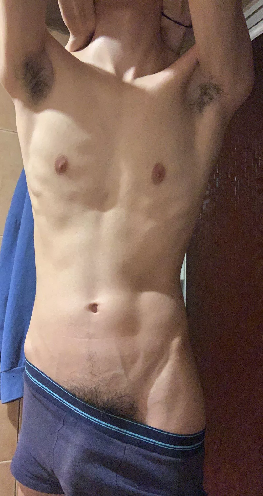 22 yrs old. Into tall bearded guys and muscular daddies posted by Mexicandessert