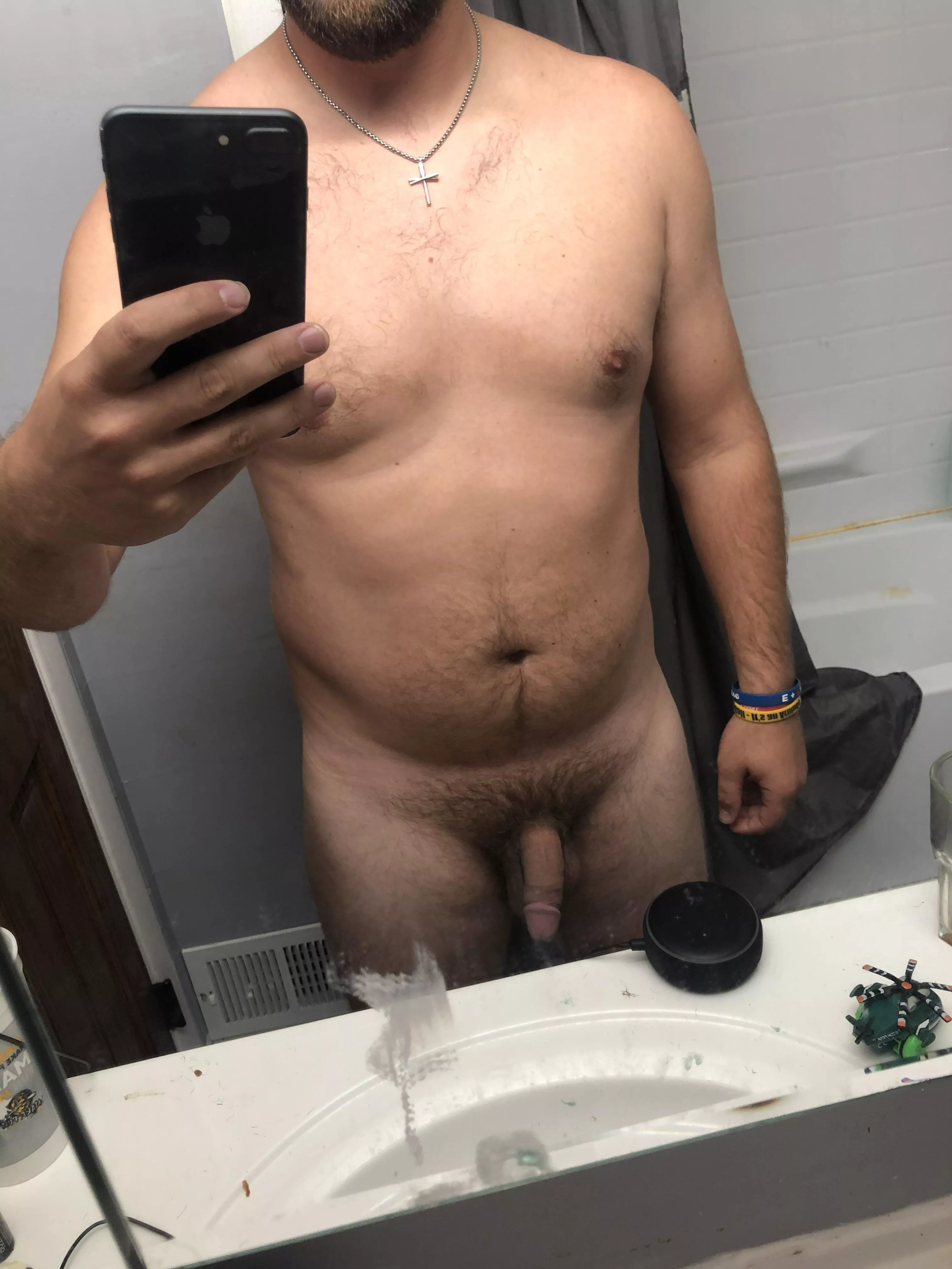 23 6’0” 195 m…just a normal nude looking for your opinions on this fine friday posted by woobob2016