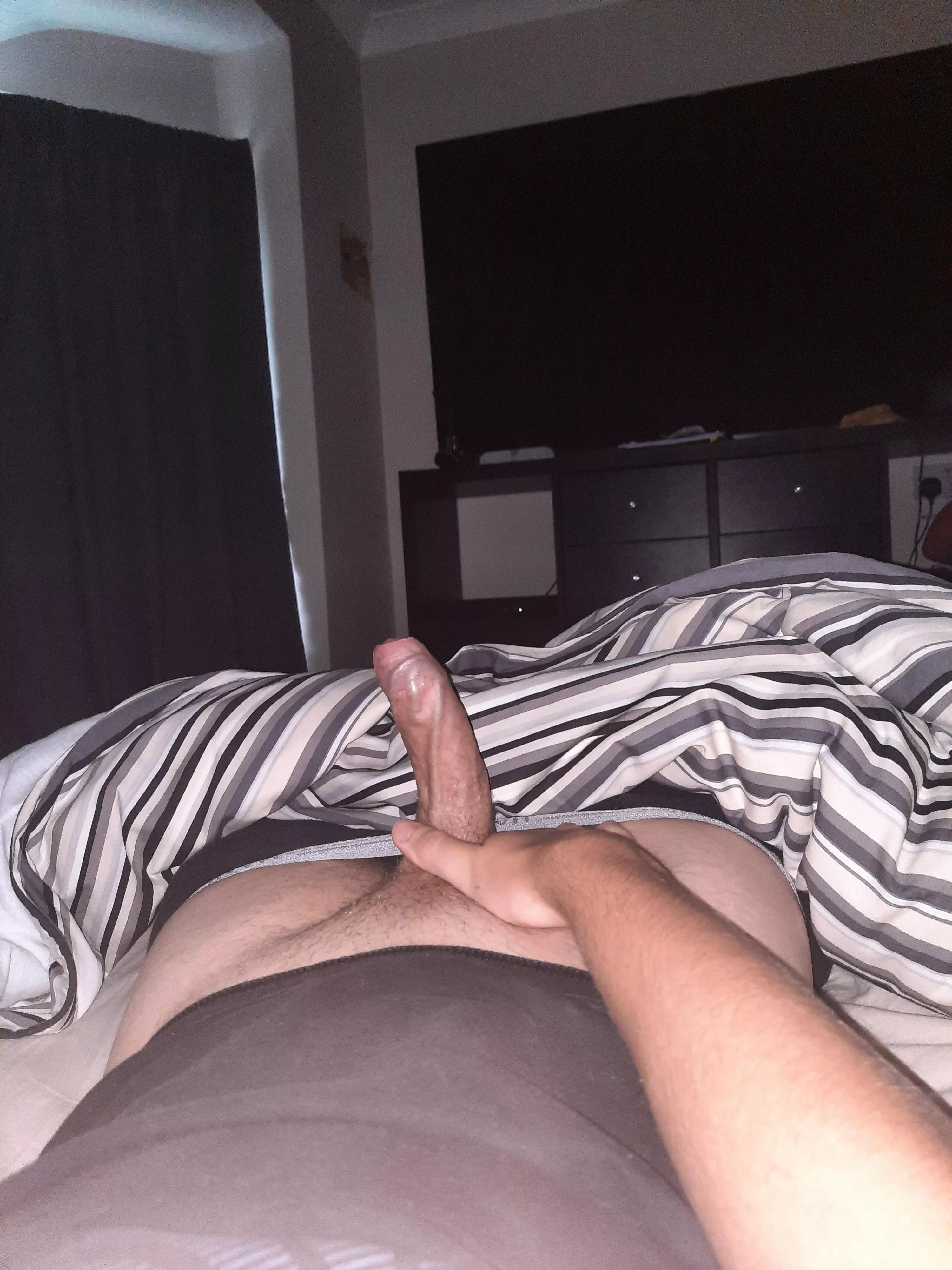 23 Oxford anyone interested in being fuck buddies? DM me posted by mrloverg