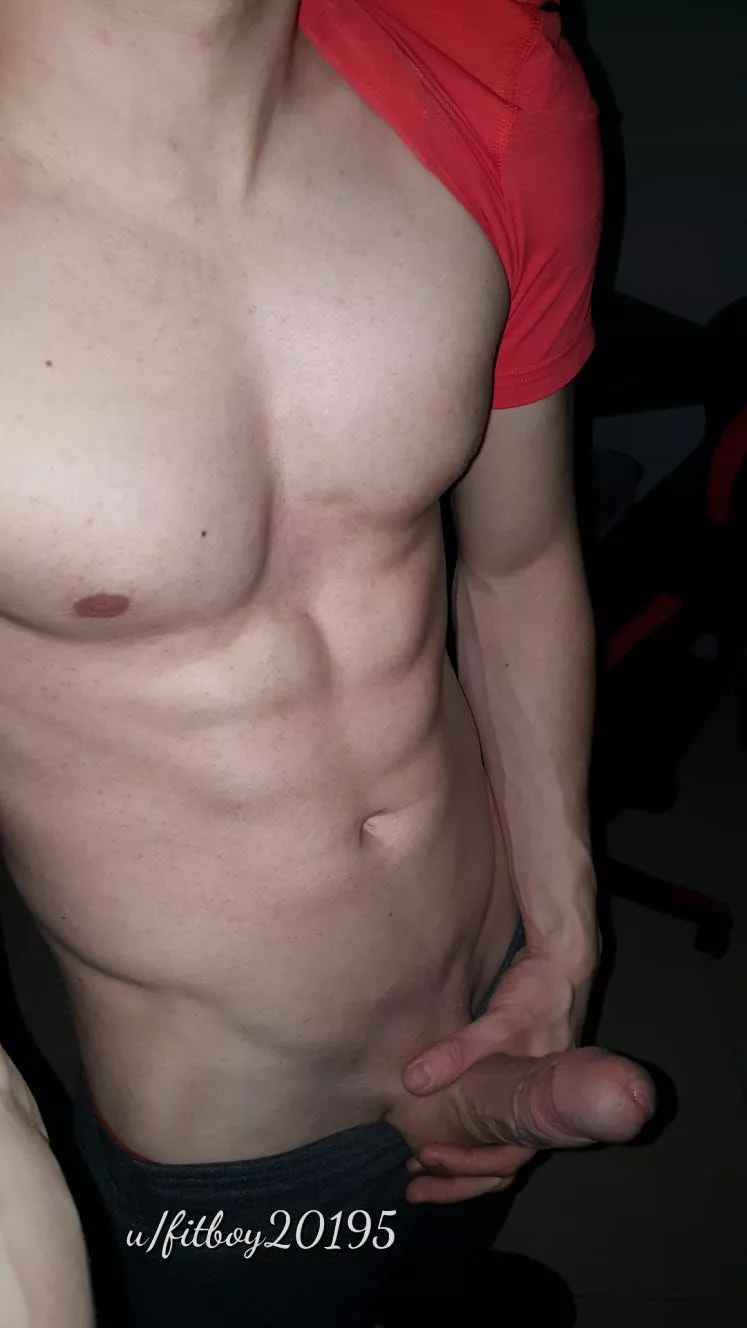 23y fitboy Who wants a taste ? posted by fitboy20195