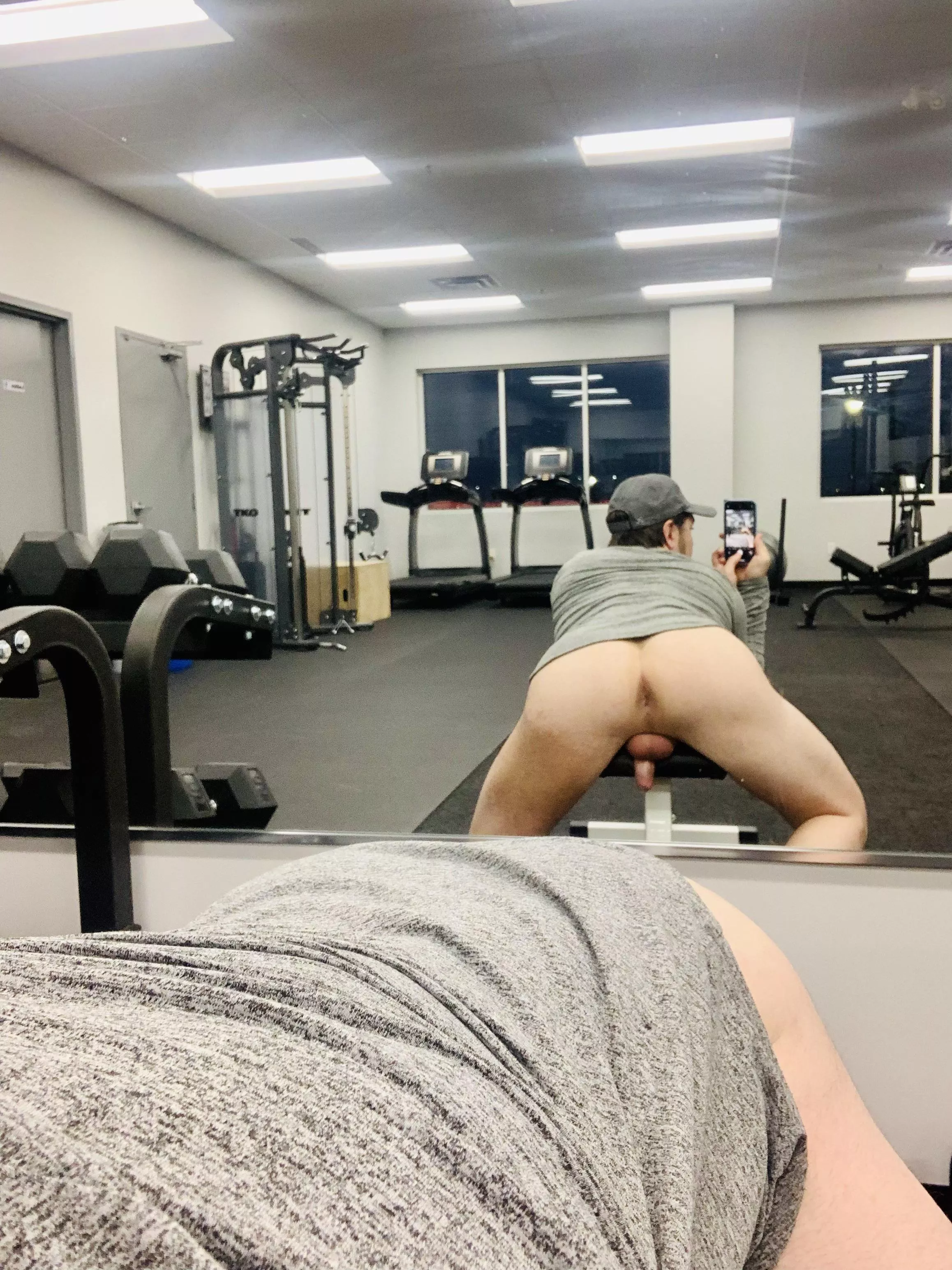 24 [M] cum be my gym buddy? posted by deelion555