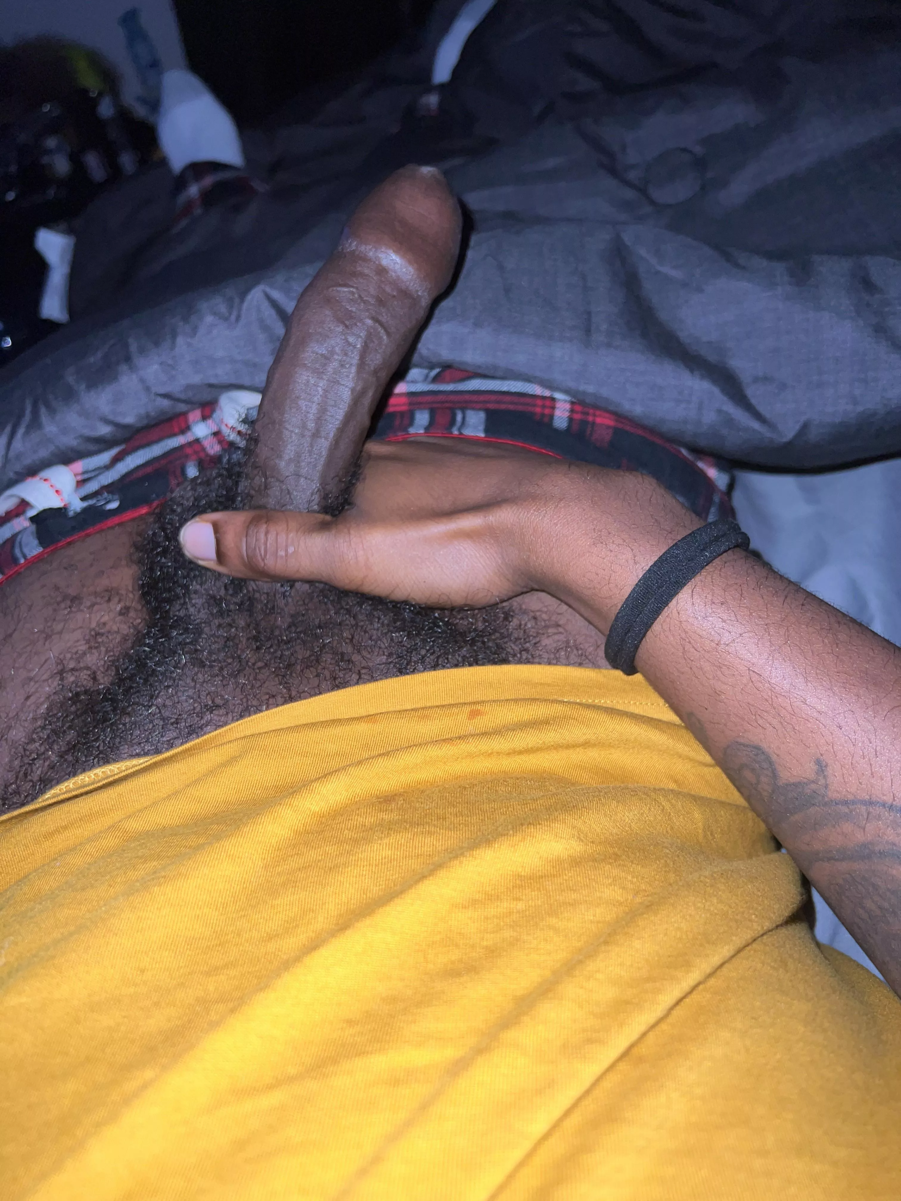 25 m4m. hmu ðŸ¤¤ posted by twills95