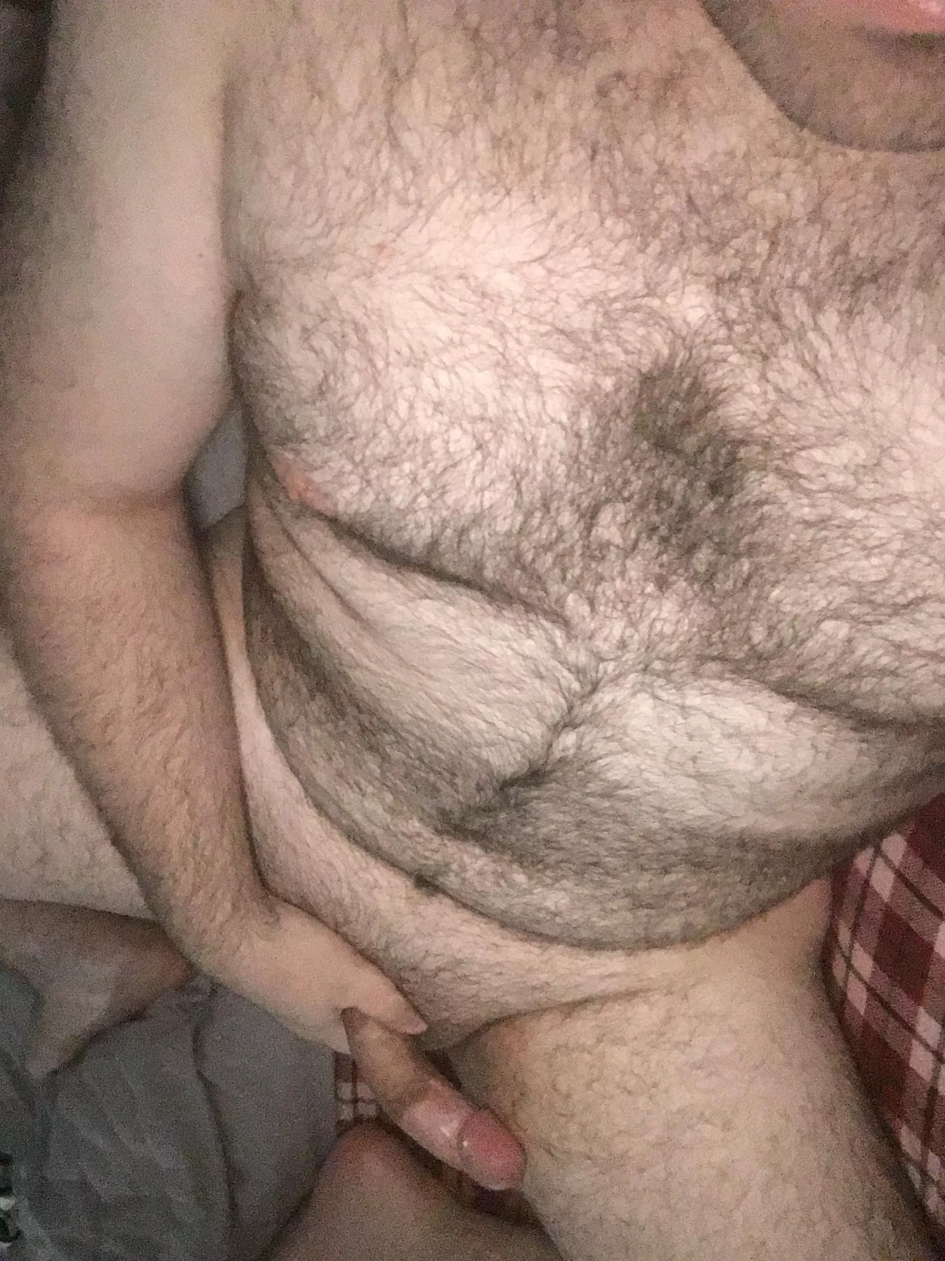 25 Rly hairy dude here. Hmu if ur into daddy type bods. Sc: hairyboy233. Into chubbier or younger guys posted by guyhairy22