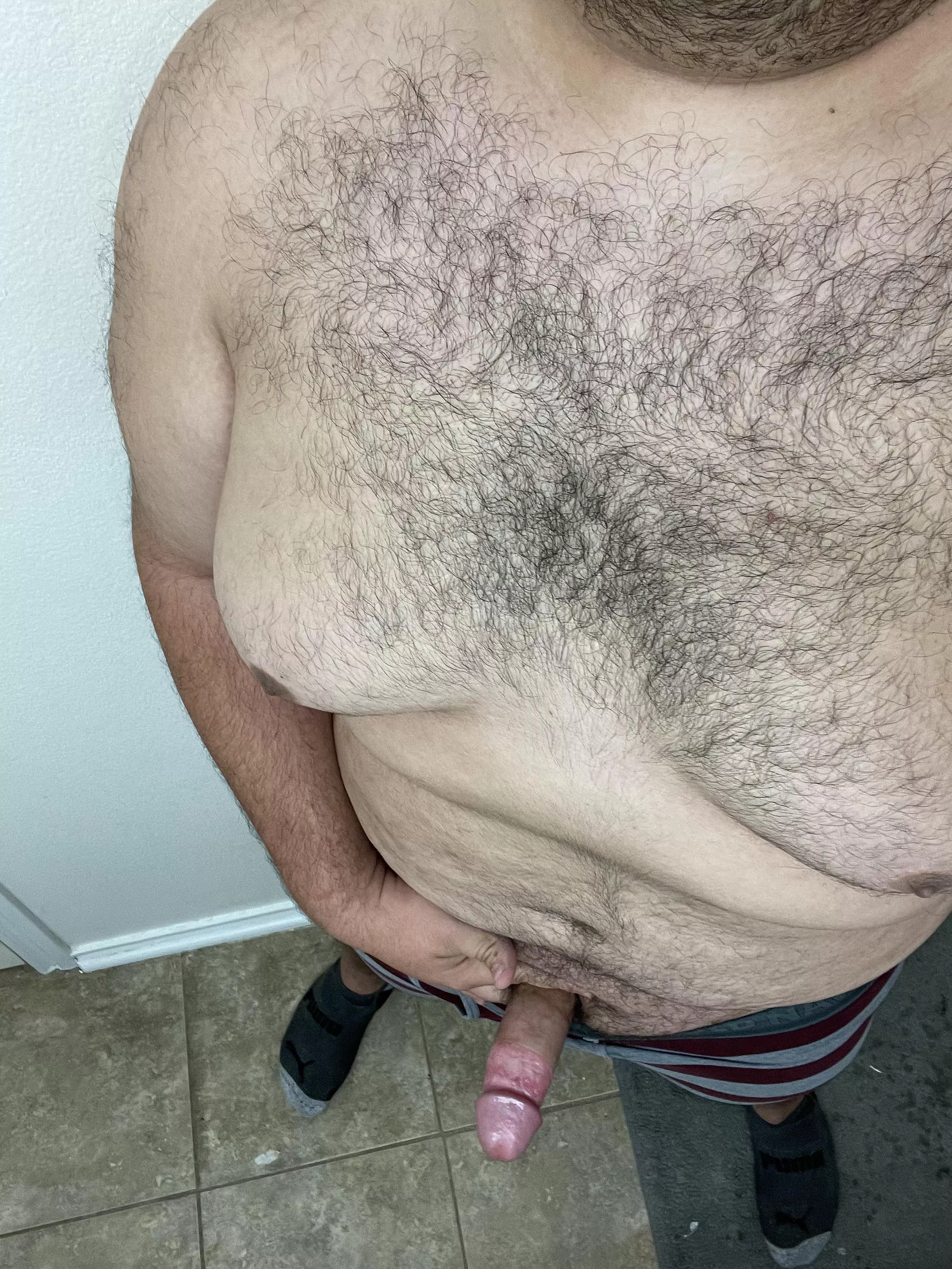 27 M Austin - How do yâ€™all feel about big guys, 300+ ;) HMU if you wanna chat. SC: OhMyGoshJ0sh posted by Financial-Date-4872