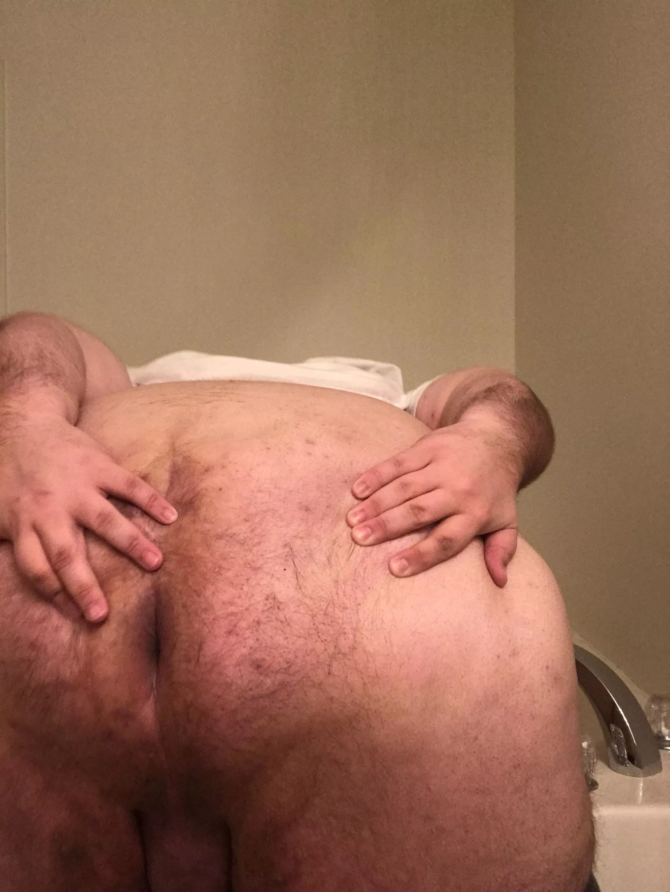 28M would love to have my chubby virgin ass taken advantage of :) posted by HairBear3000