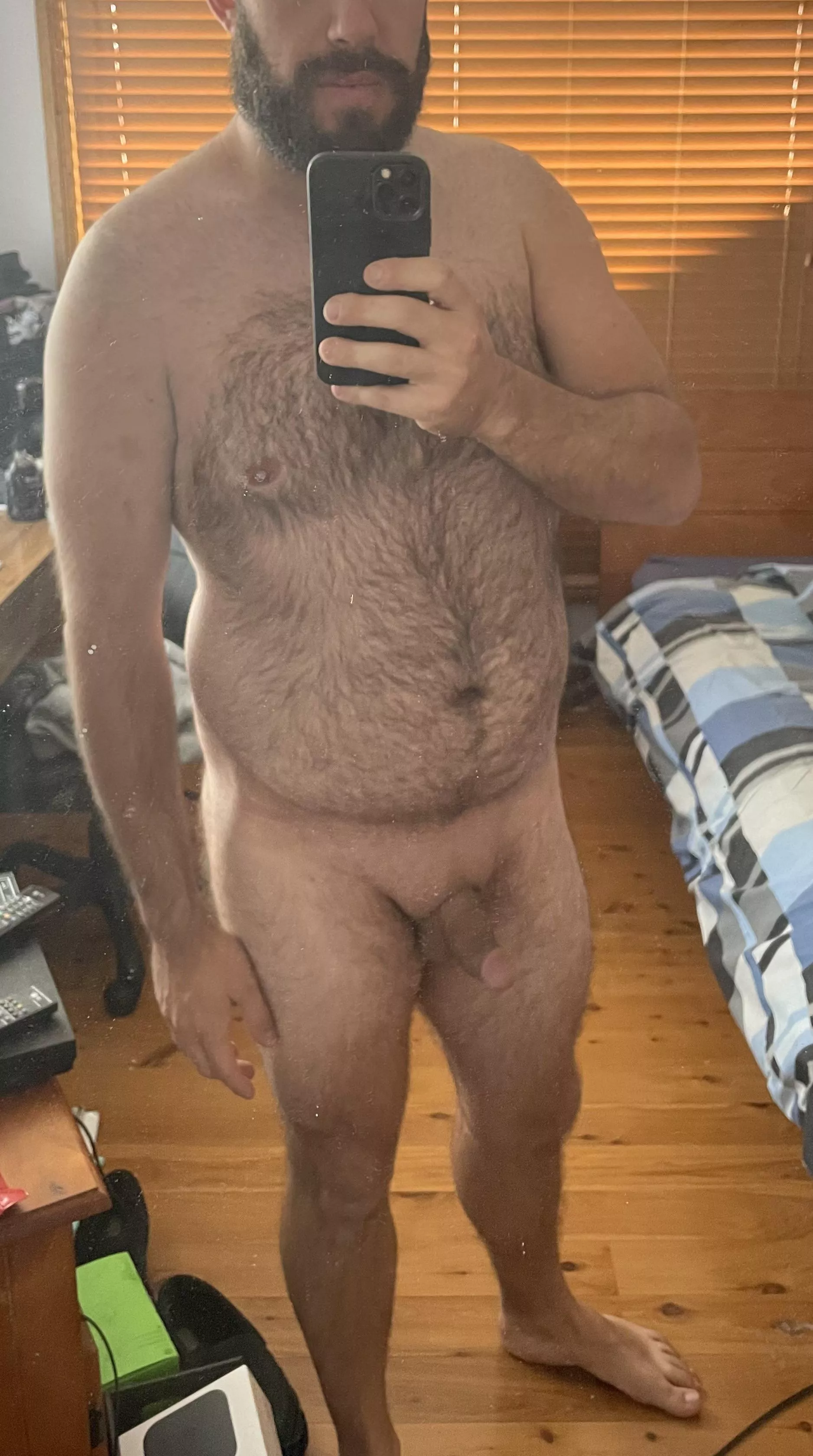 29 Aussie bi bear, horny af. Tell me what you think, DM open posted by biaussieguy91