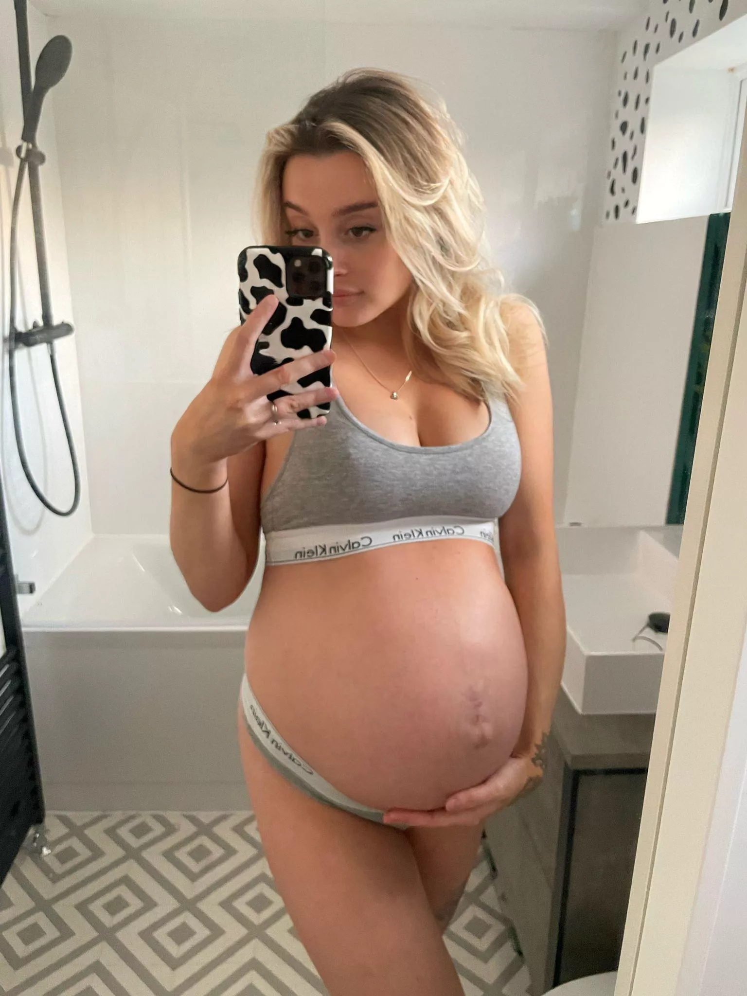 3 more weeks posted by SecretTitty