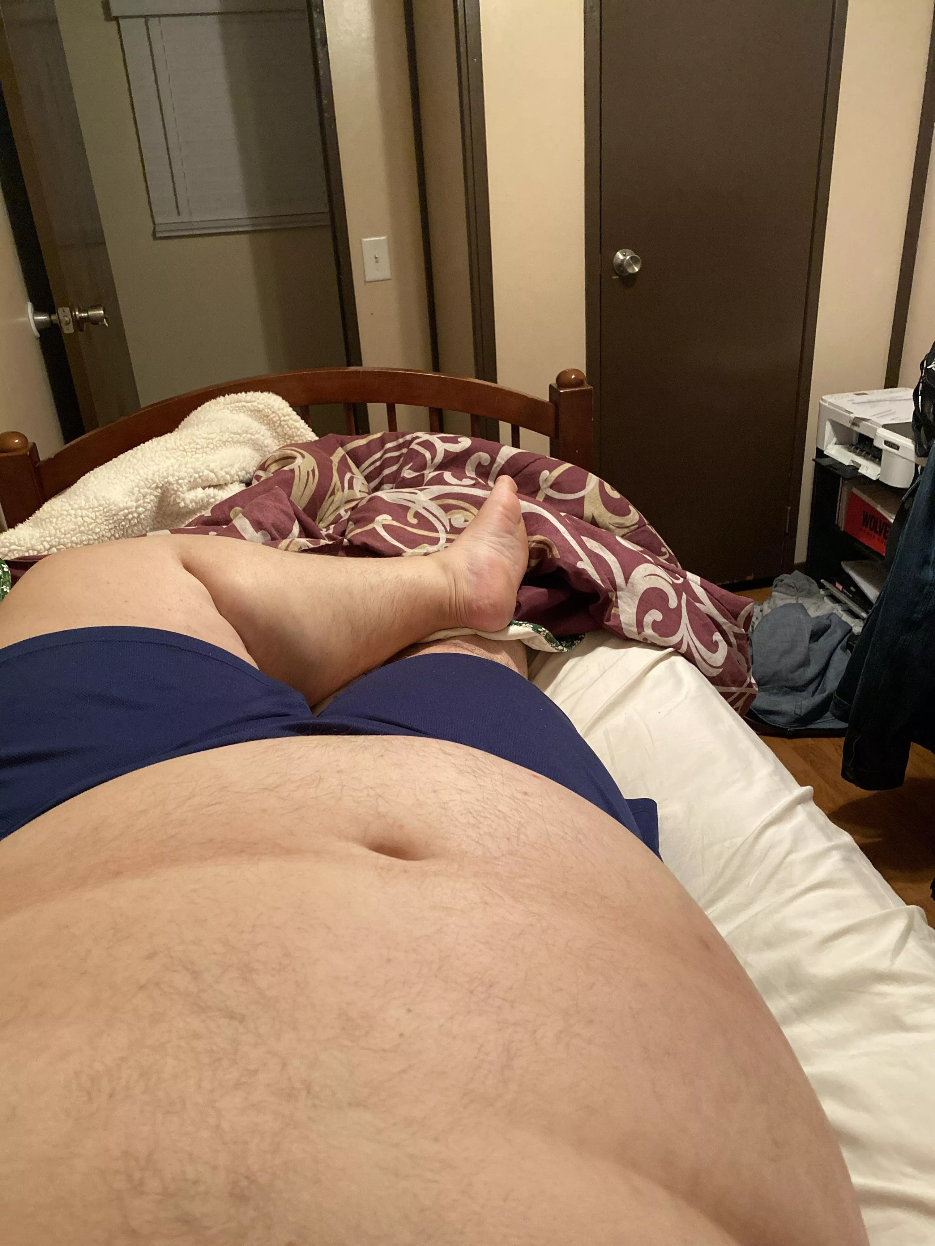 30M4F- Relaxing in this tiny bed at families for Christmas. posted by CajunDirtyZaddy