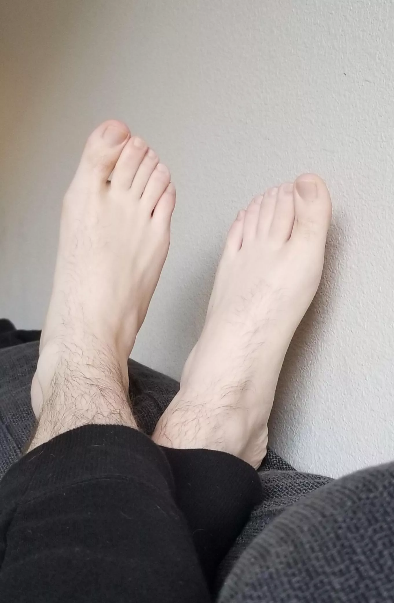 31 m - Wish I was getting into some mutual foot play posted by axentrig