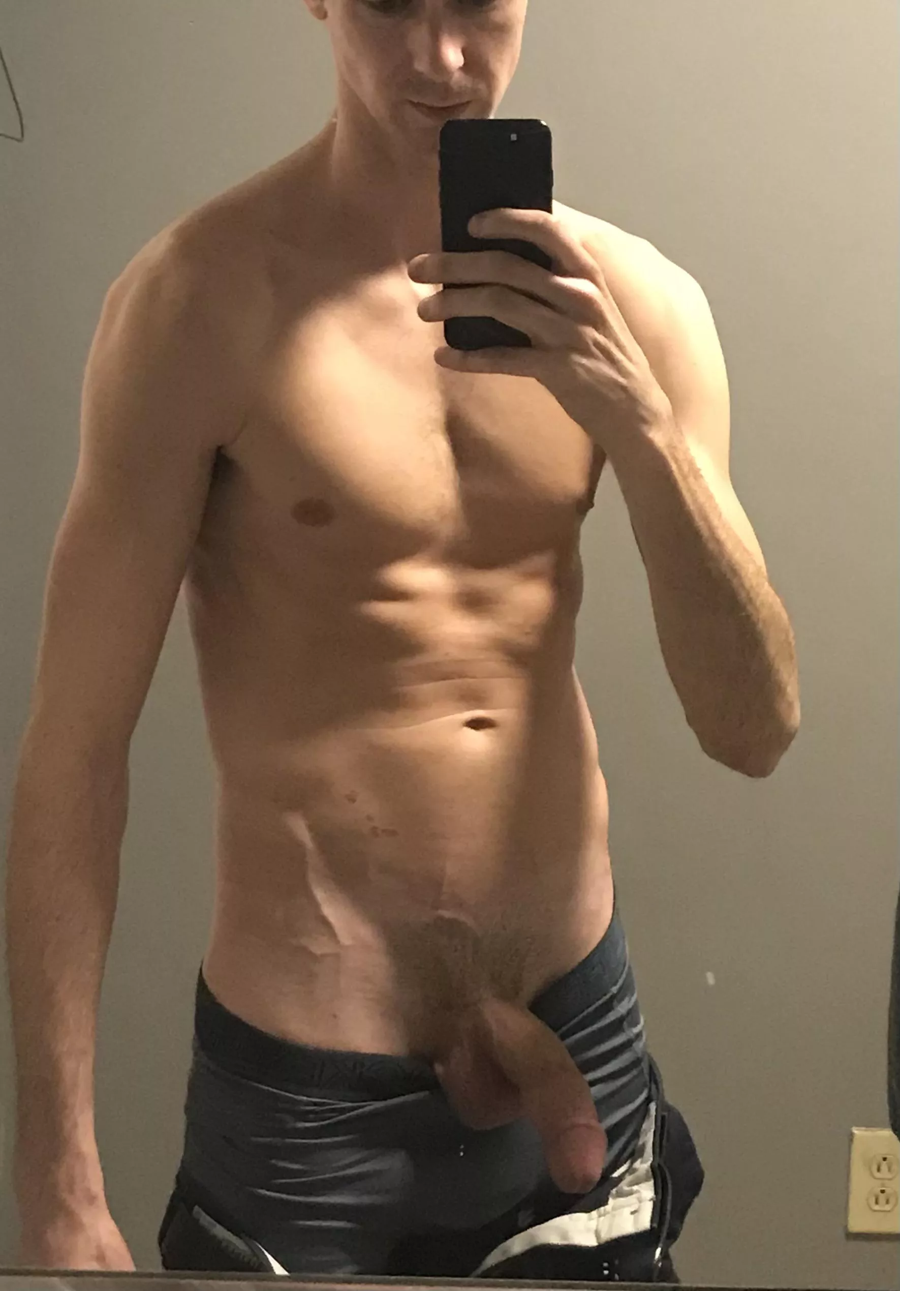 32. Looking for a good worshipper or 2. posted by Darkdreams2001