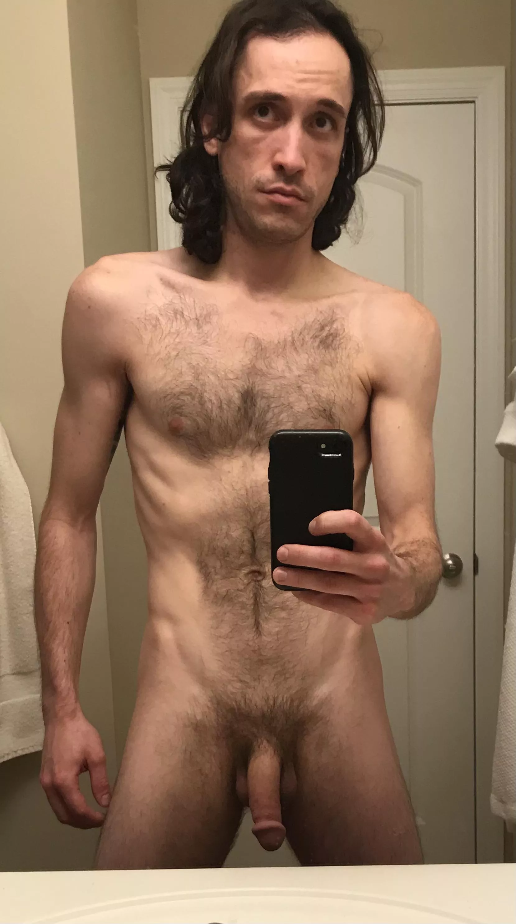 32[m] would like to know what the ladies think of me! posted by Rockstarrxx