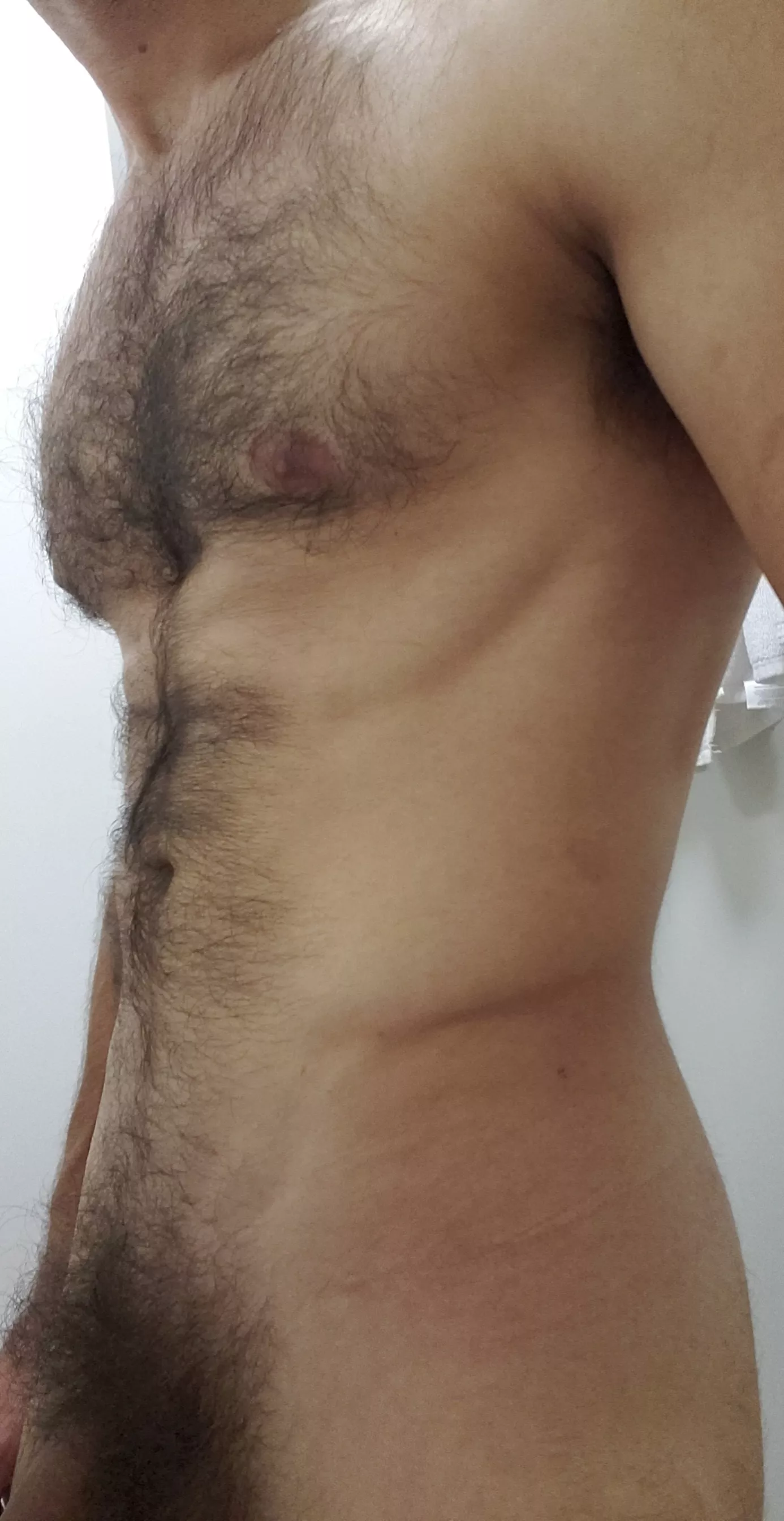 33 into hairy guys over 21 posted by Michelangelo2020