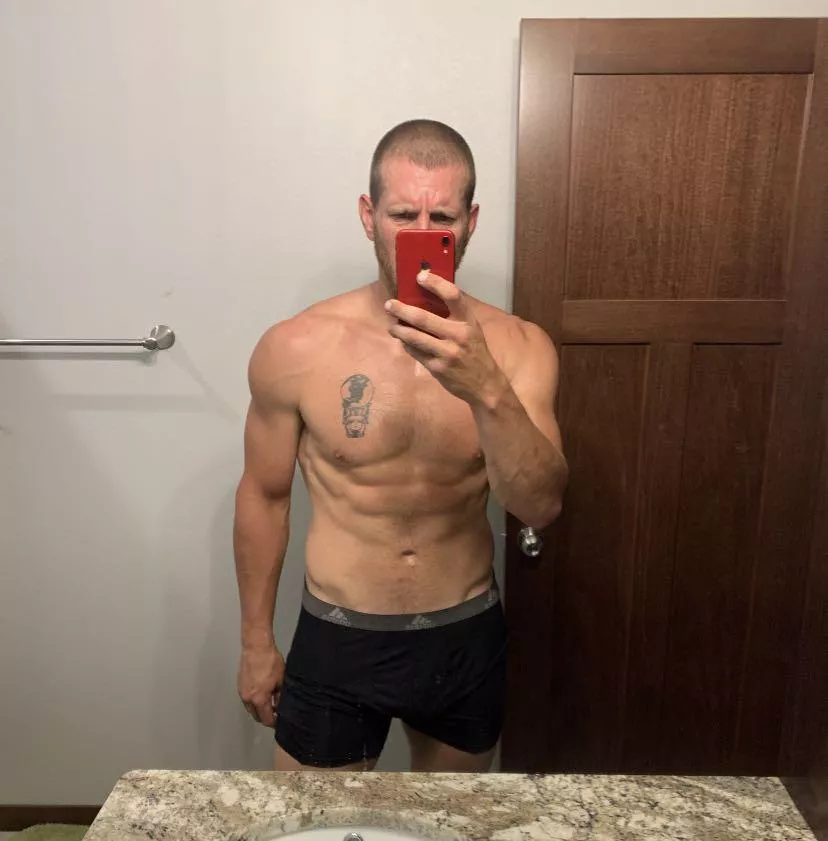 (33) (M) Monday boredom. Help me!!! posted by Stonefit88