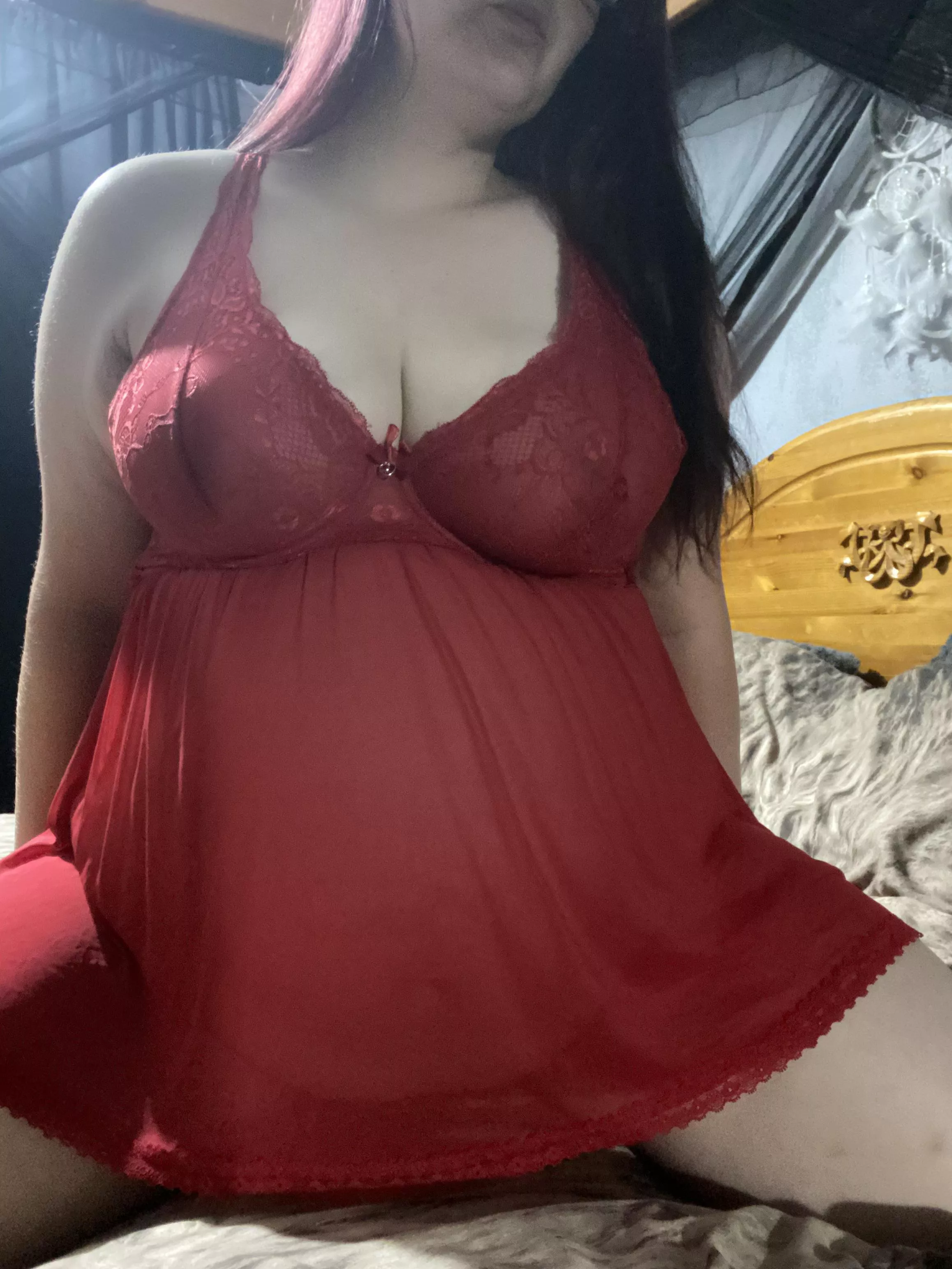 33yo Pregnant, bbw who loves to show off 🥺 lots of uncensored pictures and videos, JOI, teasers, interactive, and customs always completed quickly… you won’t wanna miss this 💋 posted by bbwdevil