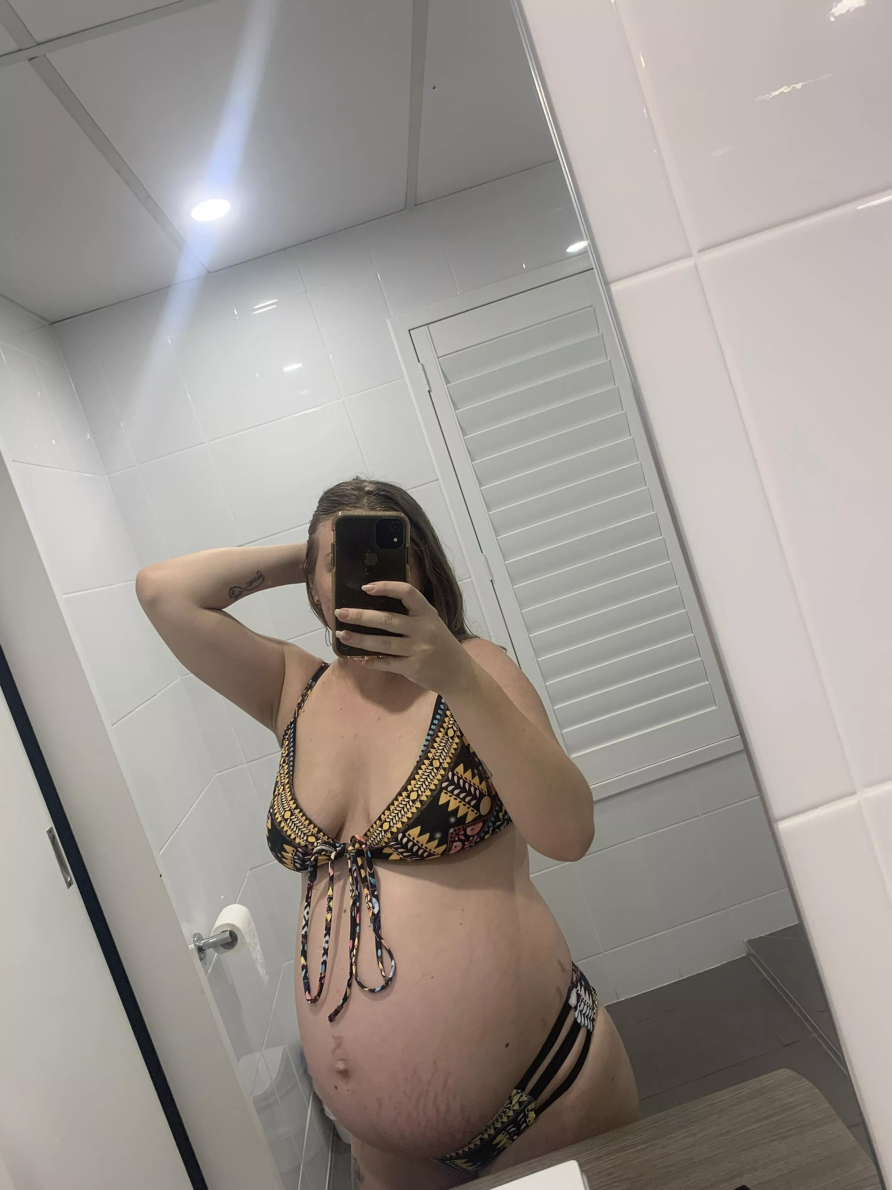 35 weeks 5 days 🥵 posted by PrincessTay21