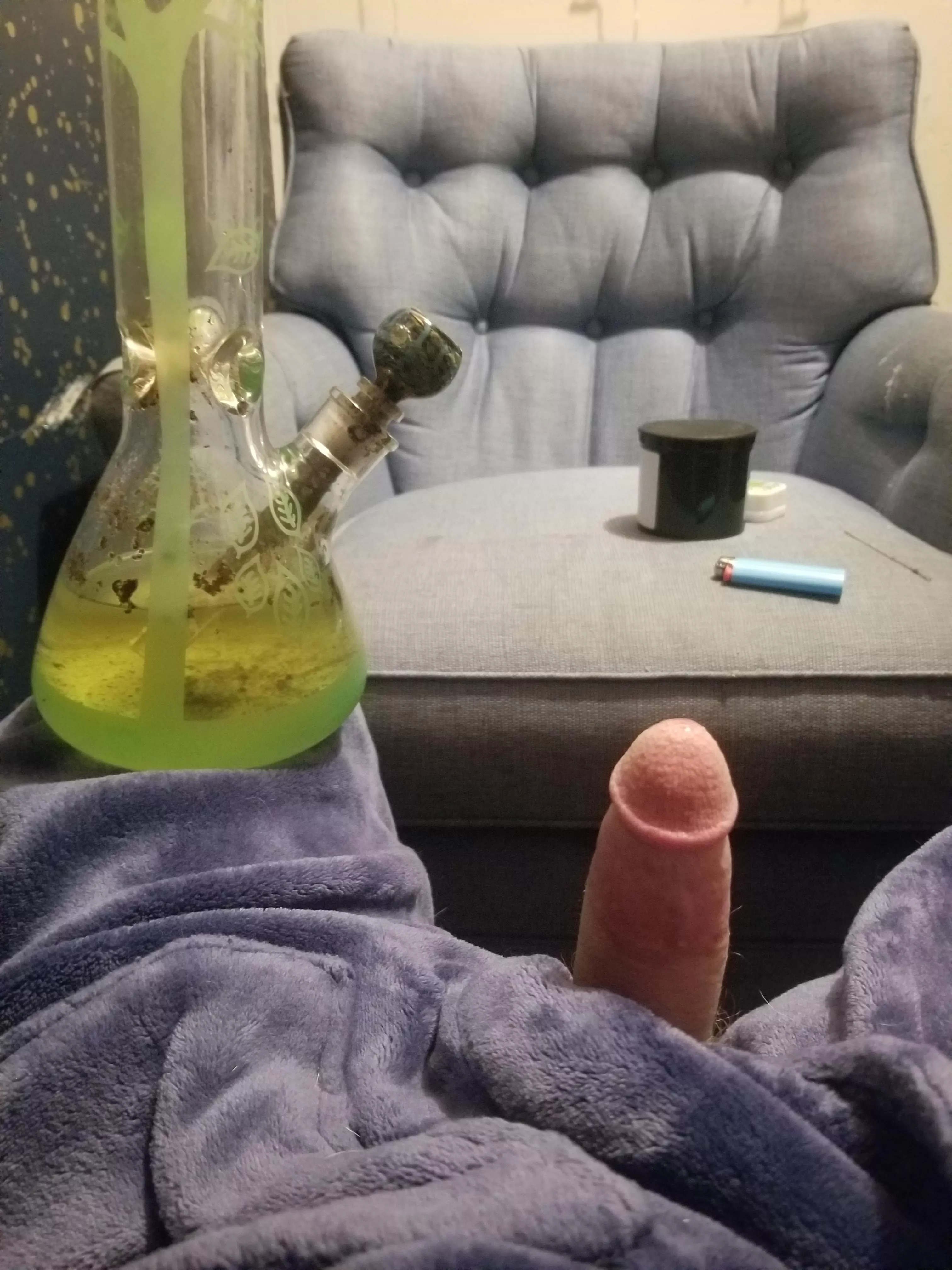 35(M) wake and bake on this chilly morning. Have a good Sunday everyone. posted by Inner_Part6543