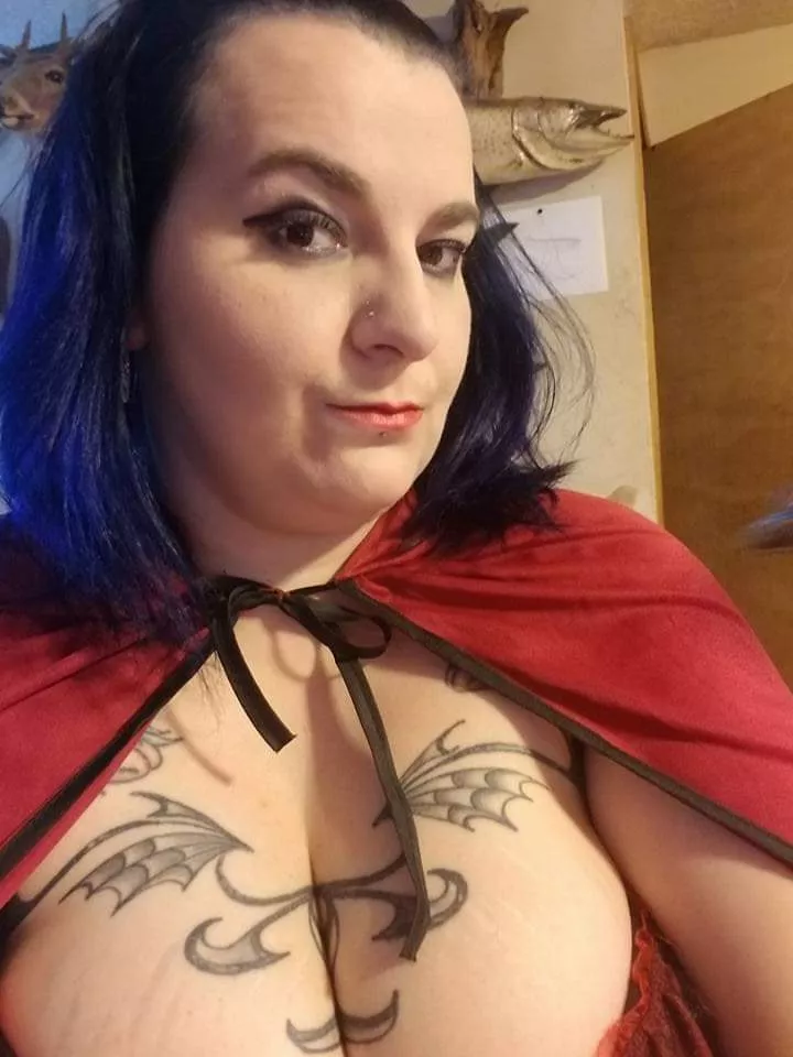 36f submissive masochist Michigan. Lil Miss Riding Hood needs big black wolves to dominate her roughly. posted by Remarkable_Ad_5792