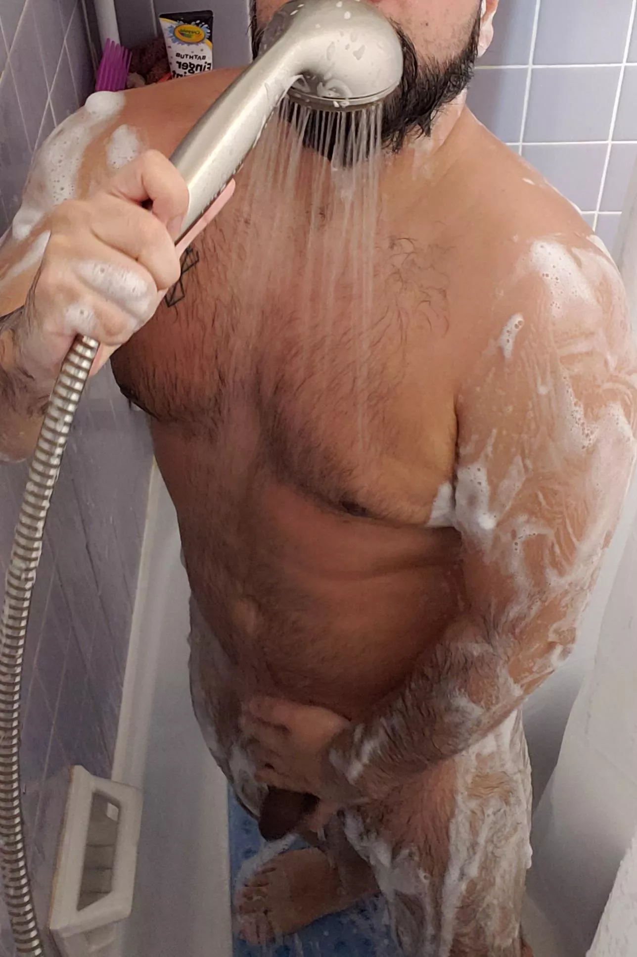 39 [M] morning shower 🚿 posted by HB_69