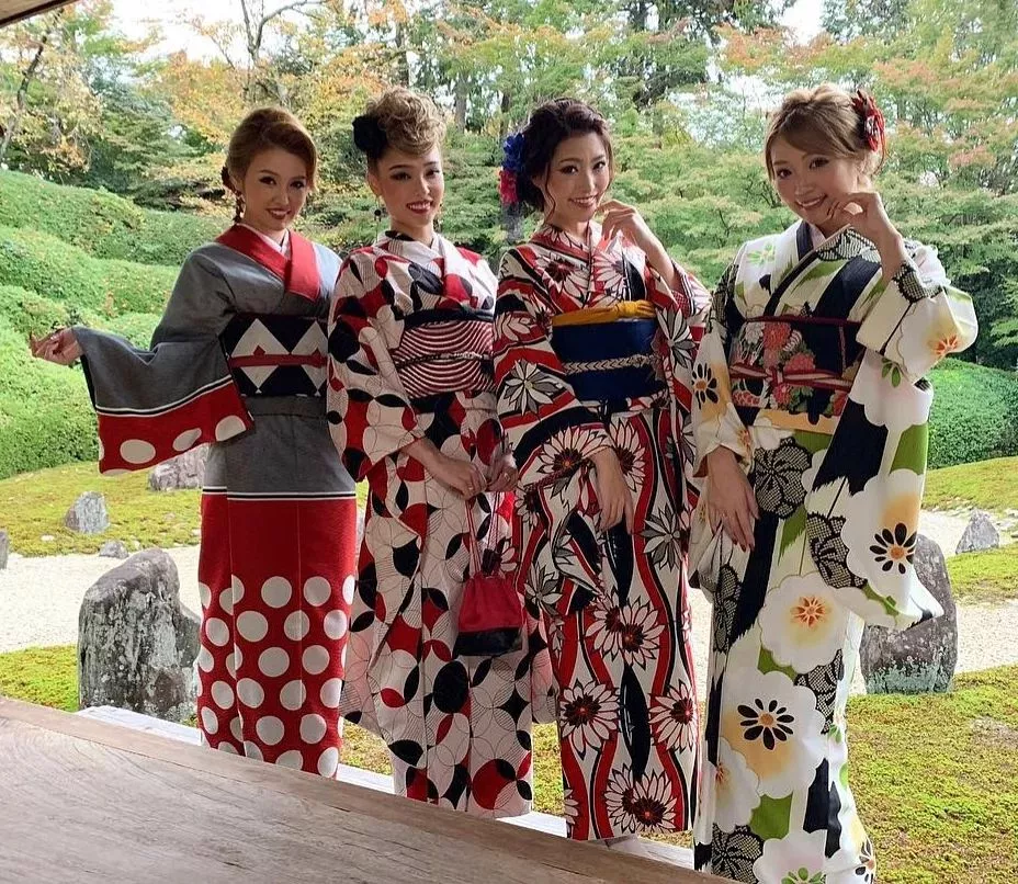 [4] Kimono girls posted by lethalfruit