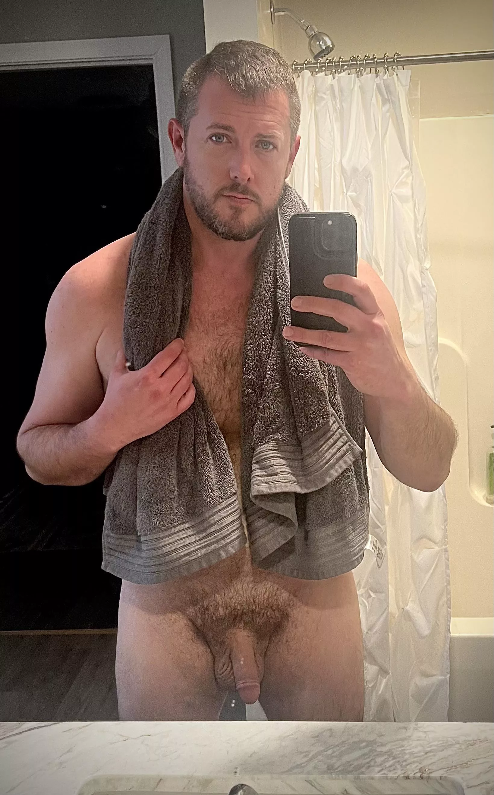 [40] All clean. Now who wants to get dirty? posted by VAgay81