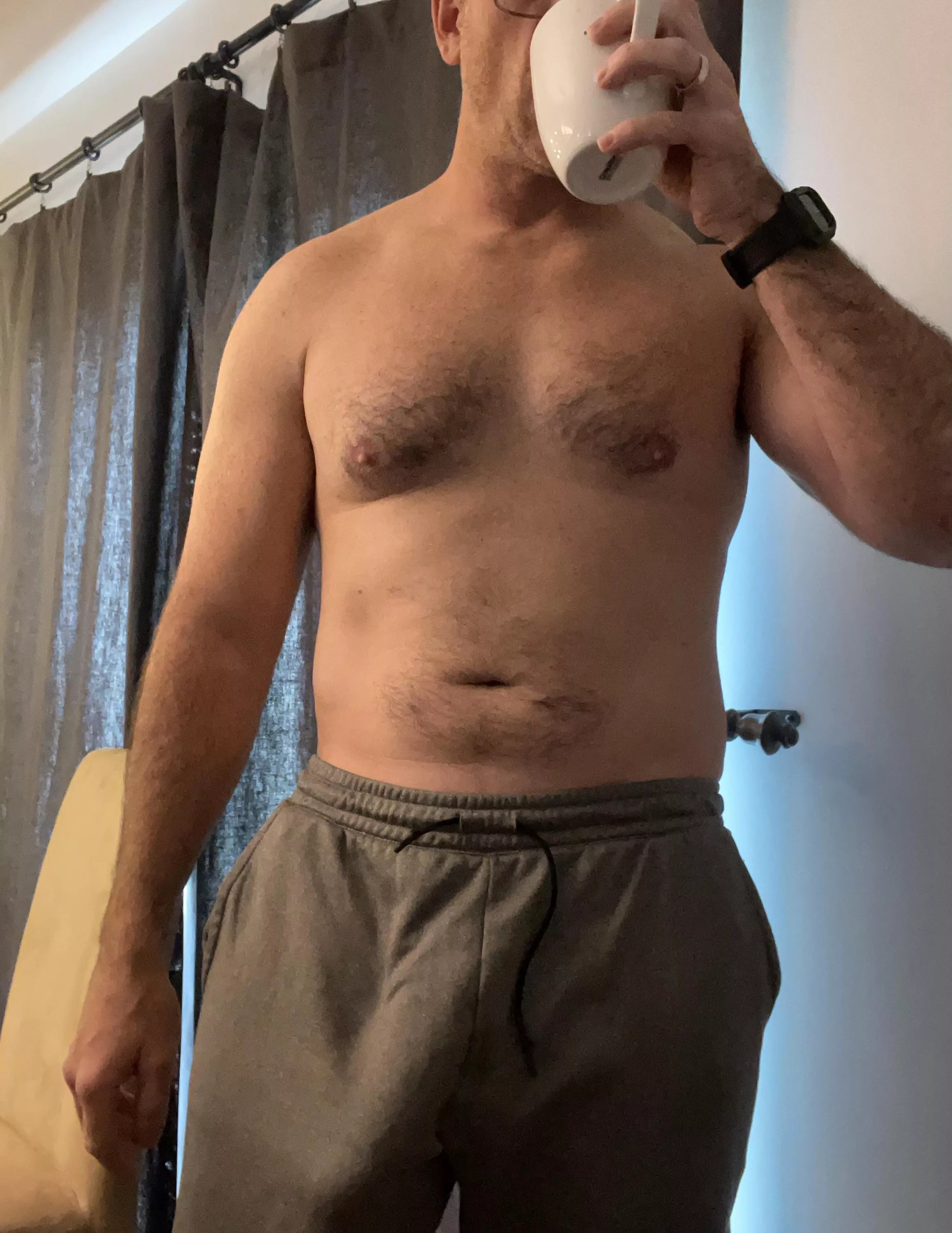 [40] whatâ€™s this whole gray sweatpants thing? posted by spejohny