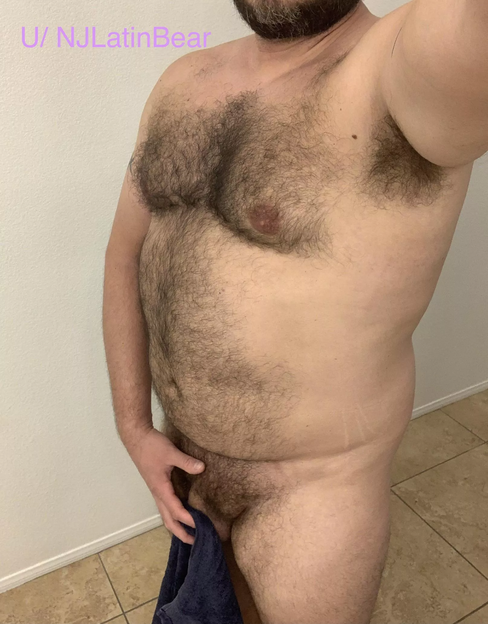 [40] Who’s gonna drop to their knees when my towel falls? posted by njlatinbear