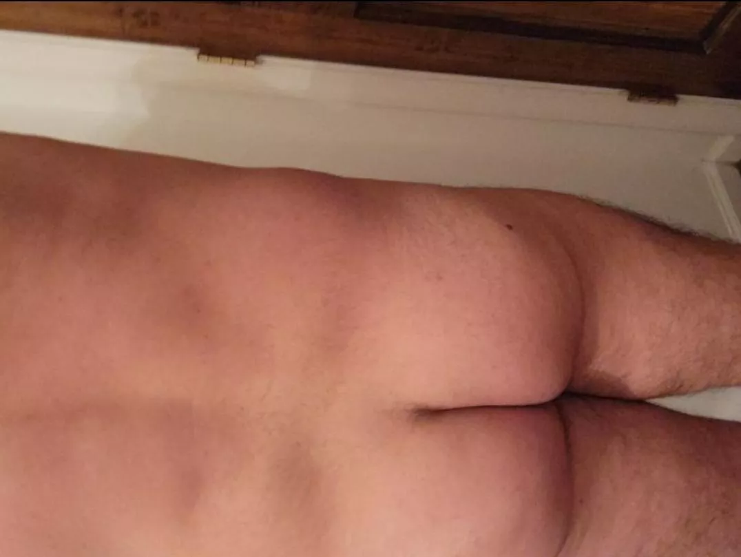 40yo dad bod. Cute butt too? posted by laxxal_4567