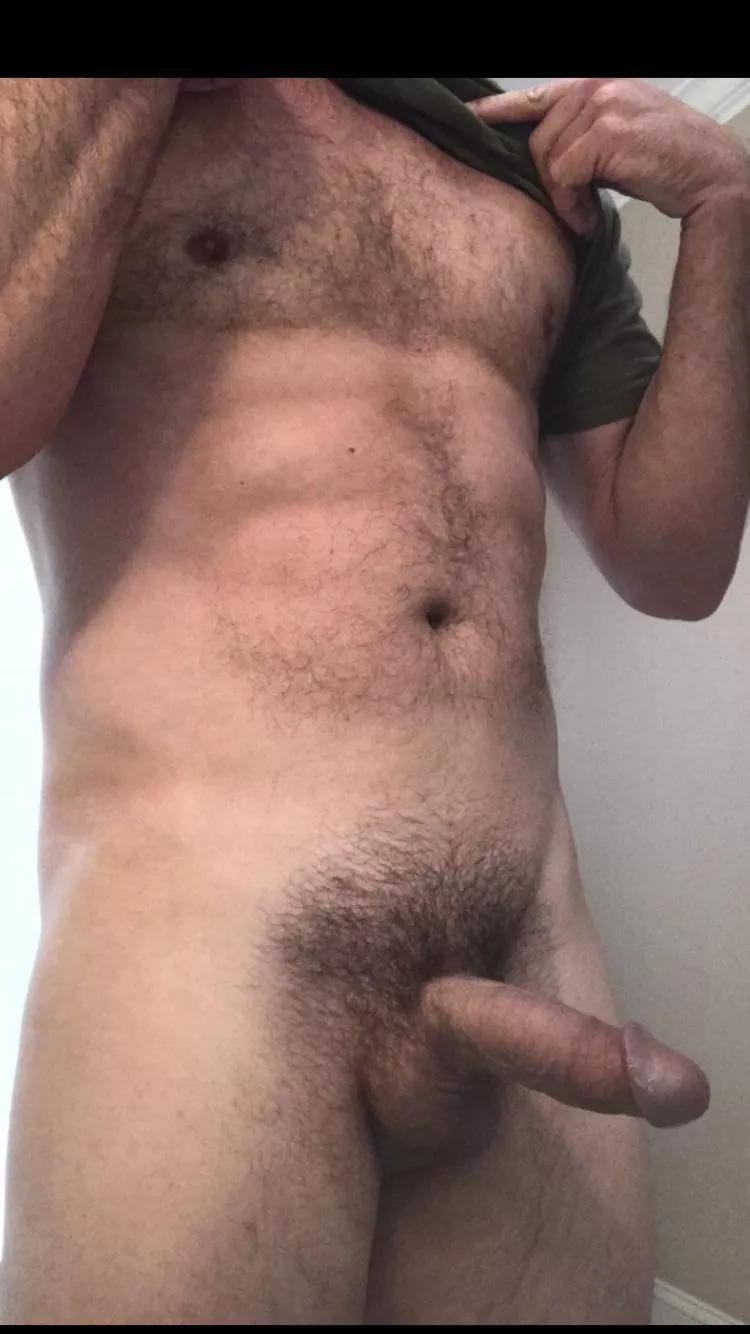 [41] Saturday semi in need of some attention😜🤷🏼‍♂️ posted by Laidback2007