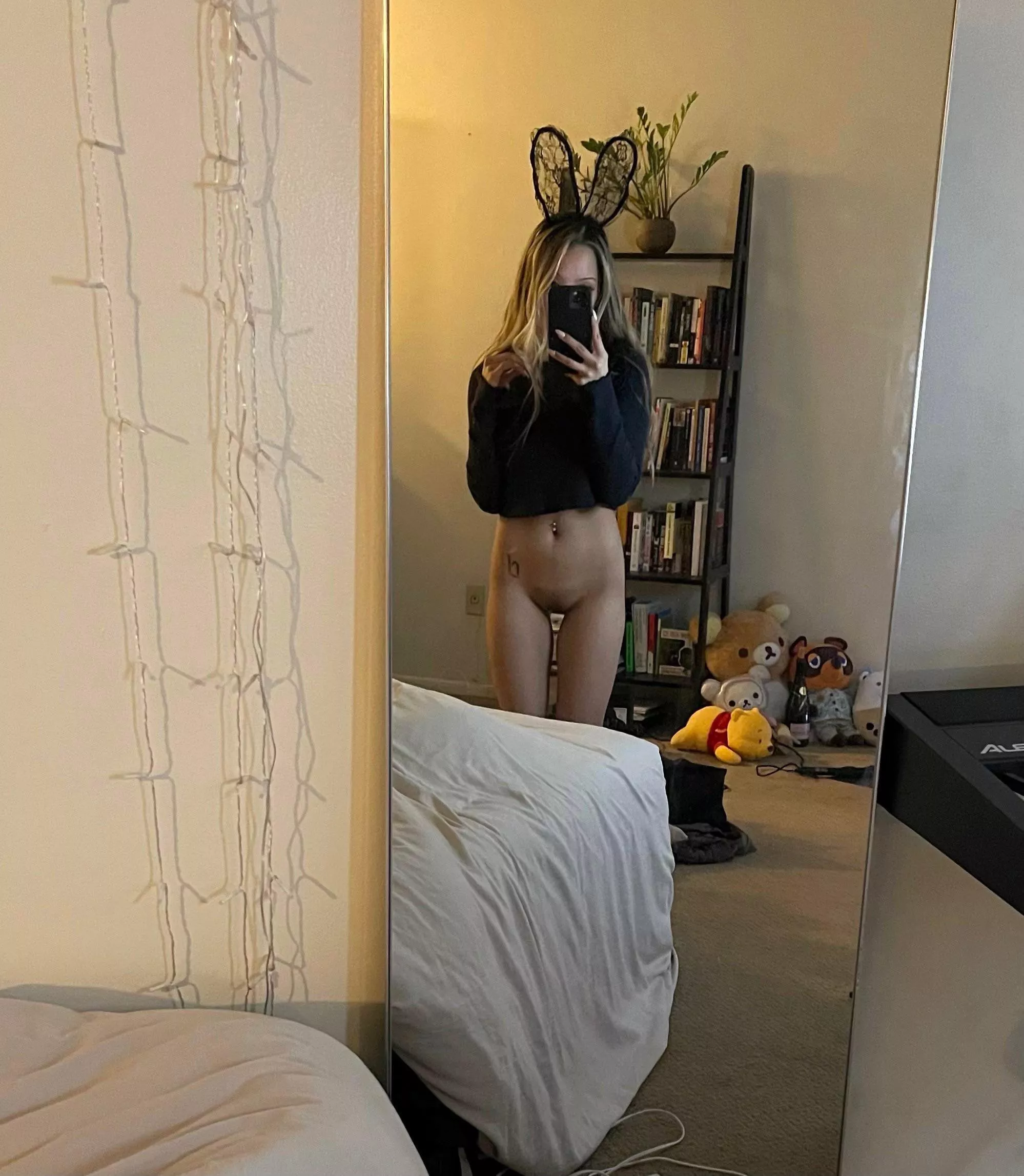 4’11, 86 lbs—can i bounce on your cock like a little bunny? posted by sweetbabycoconut