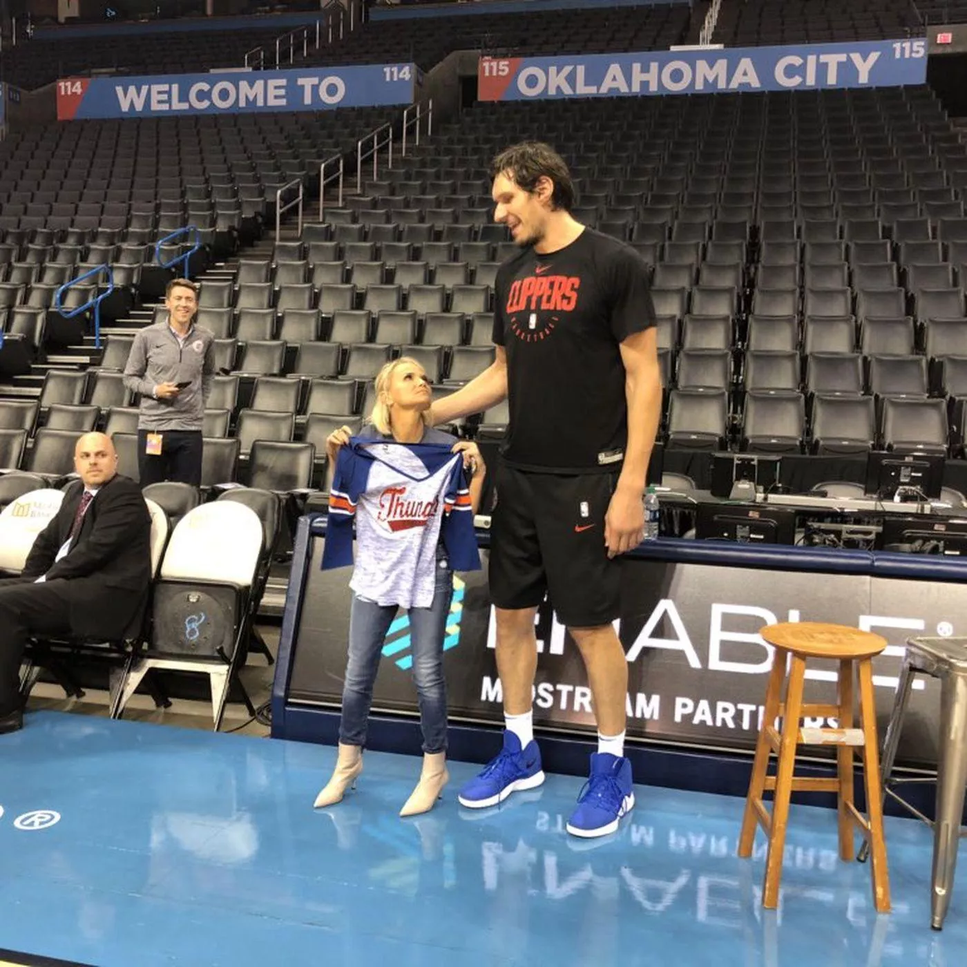 4â€™11 Kristen Chenoweth with 7â€™3 Clippers player Bogdan Marjanovic posted by njeshizzle87