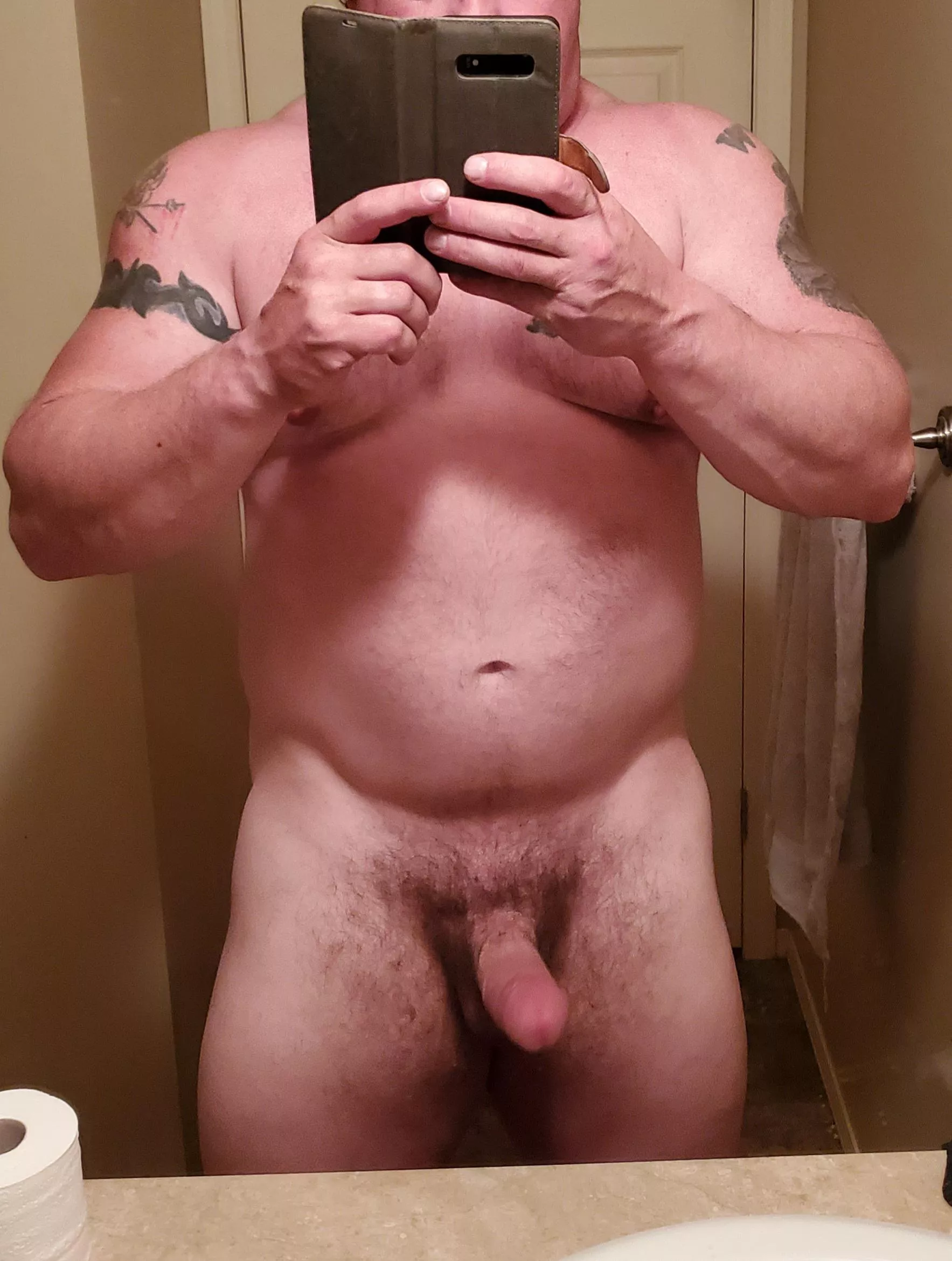 (43)(male) bored at work thought I would post this😈 posted by 40pluscouple69