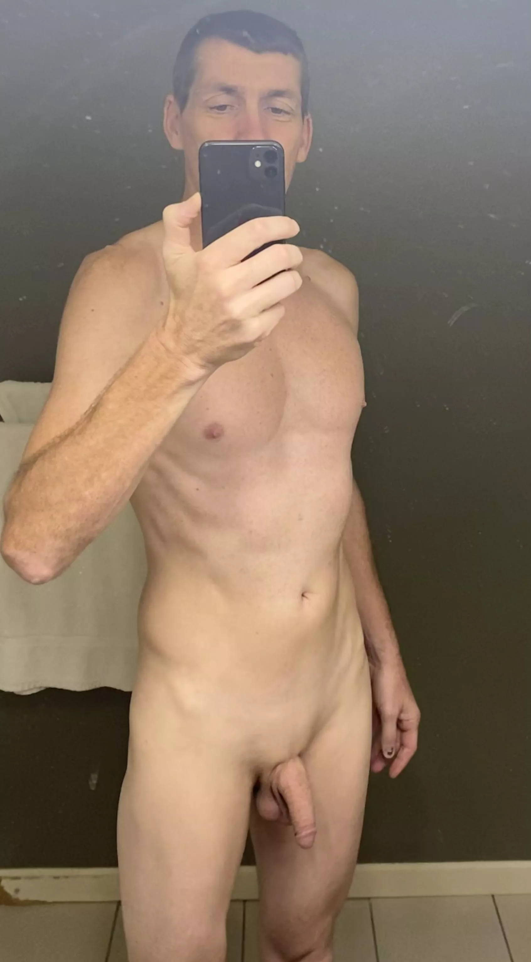 45 / 170 / 6’3” Been insecure about my thin frame and package size for a long time. The positivity on this sub for all body types is fantastic. posted by thenakedskater