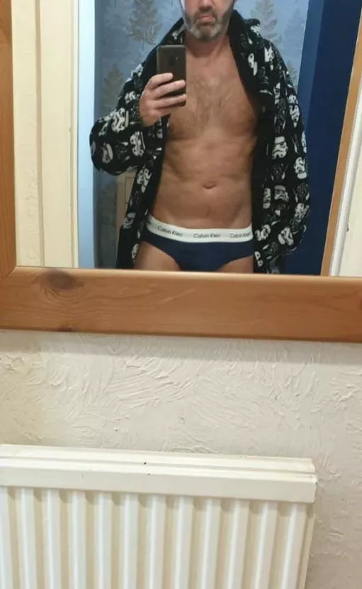 (45) Married dad of 2. posted by rollwithitt