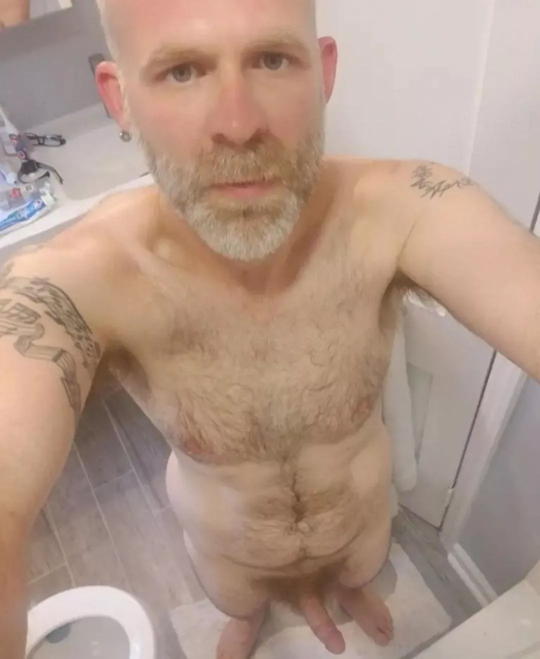 [48] Daddy is horny posted by Willing_Baseball4533