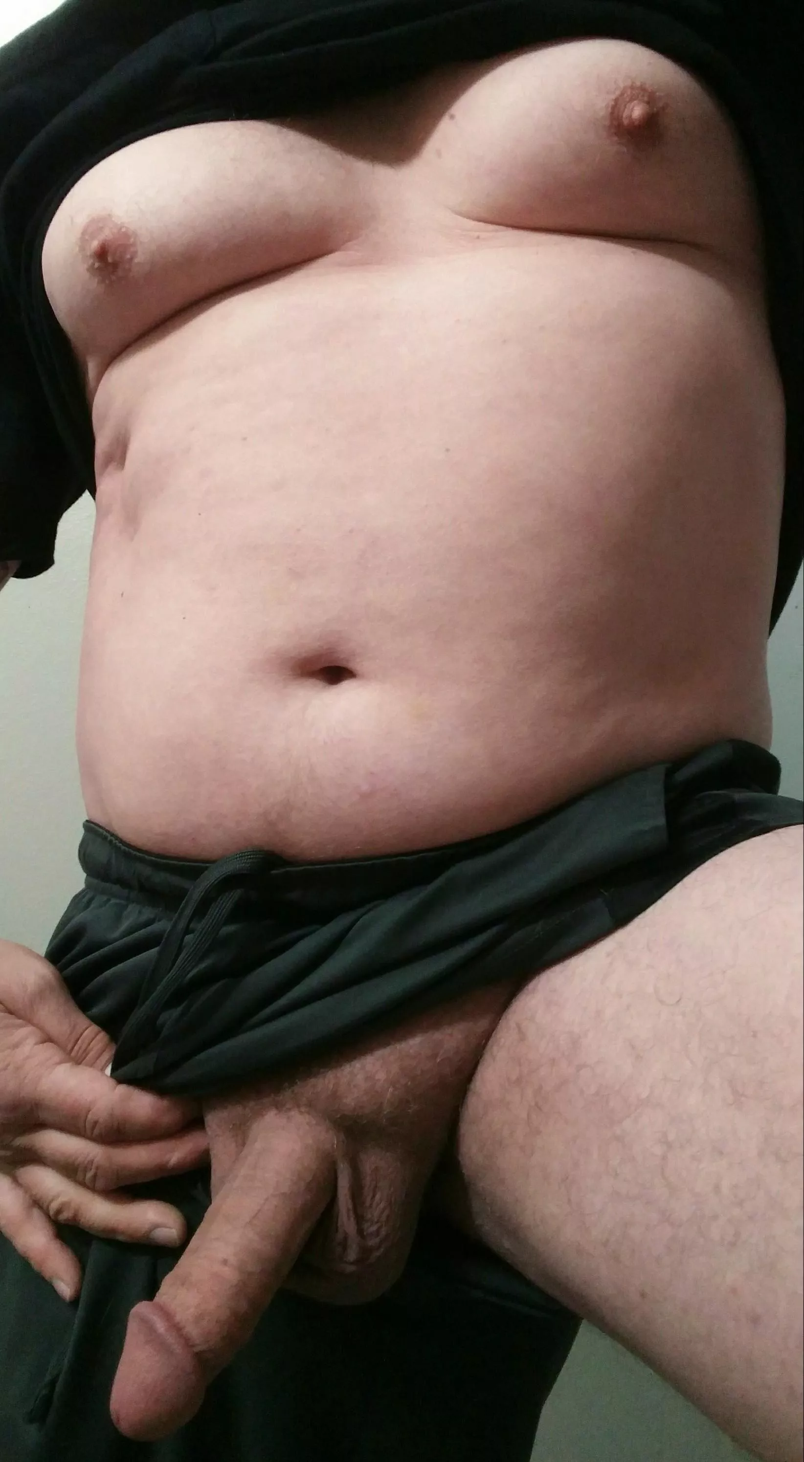 (49) I'm just hanging out today. Join me? posted by Lonelynakedguy