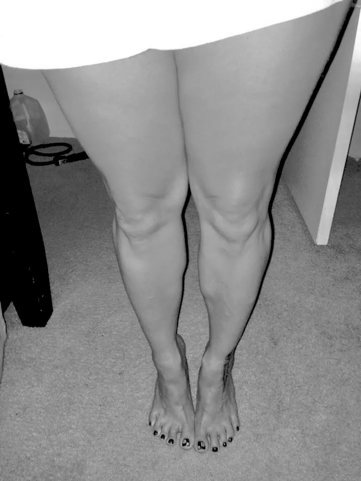 50 yo married milf, gilf black n white legs n toe spread for y’all. posted by Princessmilffeet